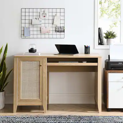 The text in the image appears to be a mix of words and possibly a name or title. Here is the corrected and grouped text:
- "DIAS 2A120z"
- "FIMIA KITCHEN"
- "DE UPSON"
The text seems to be part of a design or branding, possibly for a kitchen or home decor product.