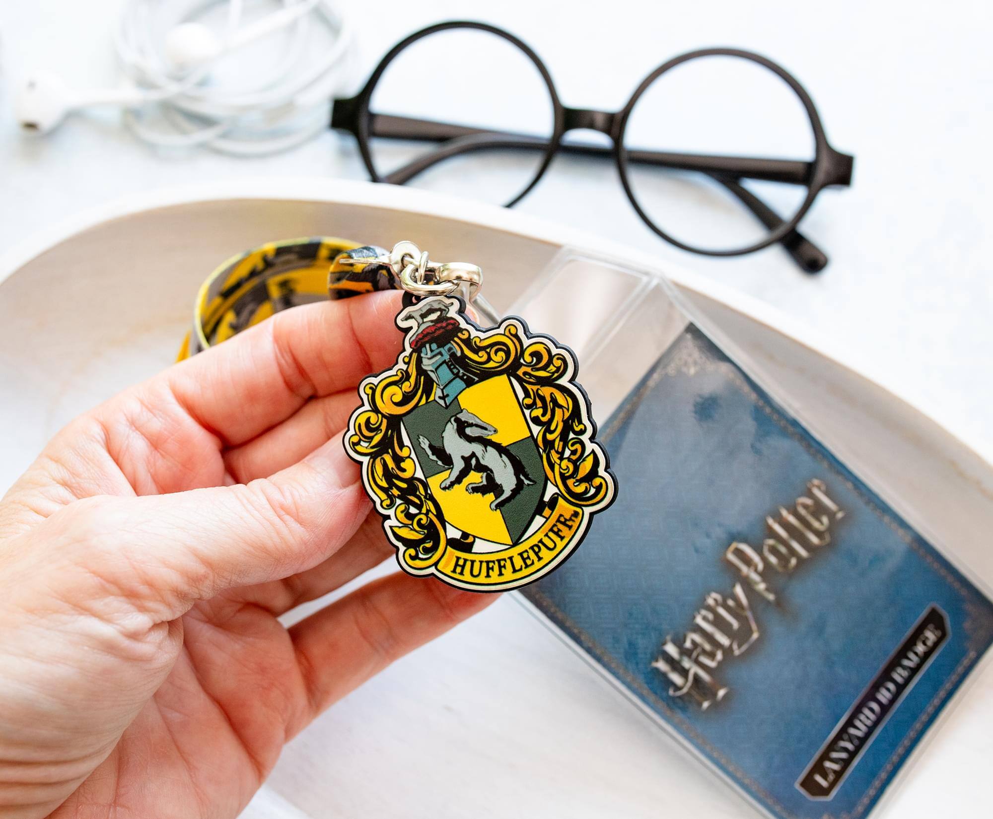 HUFFLEPUFF  
Harry Potter  
LANYARD ID BADGE