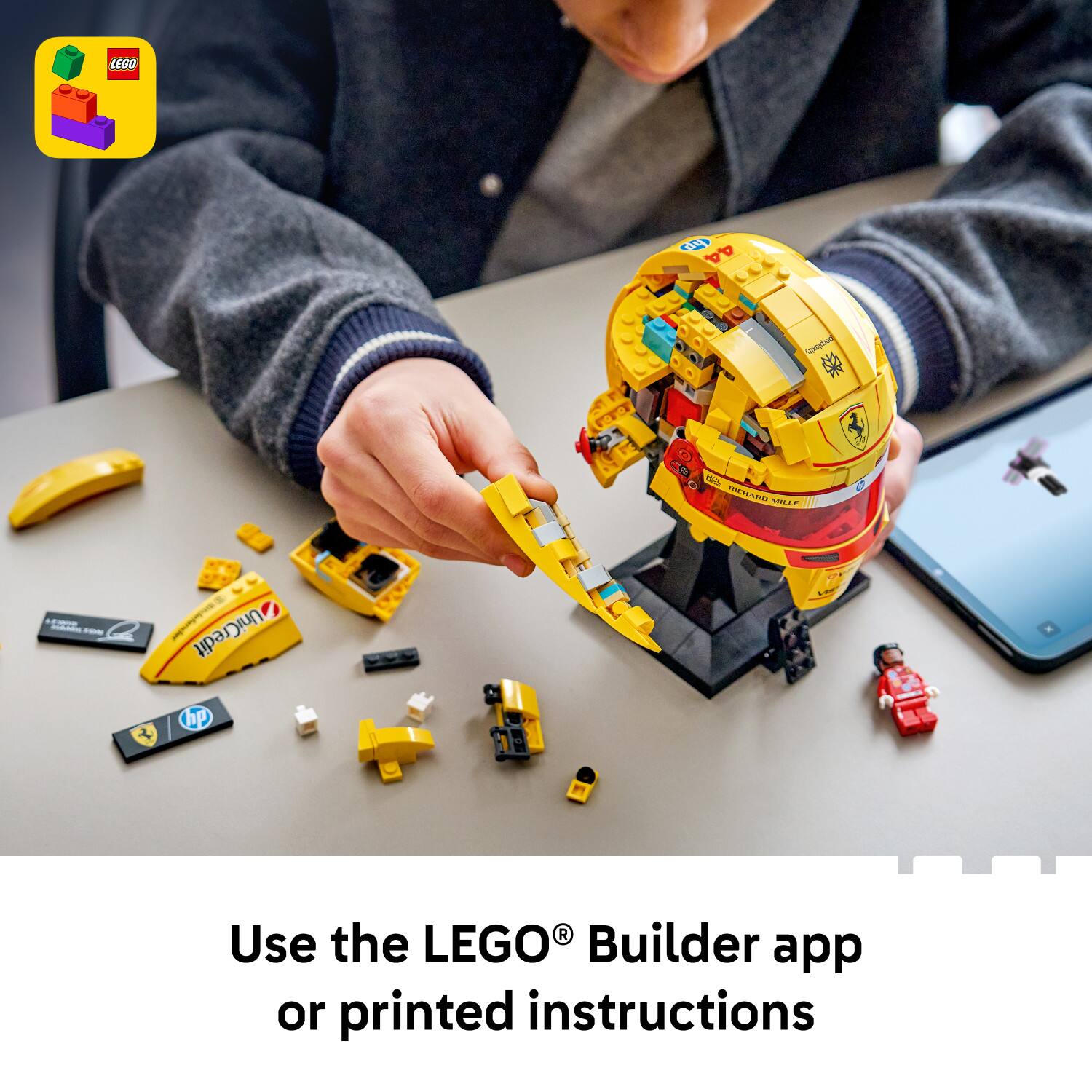LEGO d 44 Lovet ? D B 10 23 TAN ALAE - - UniCredit Y hp R

Use the LEGO® Builder app or printed instructions