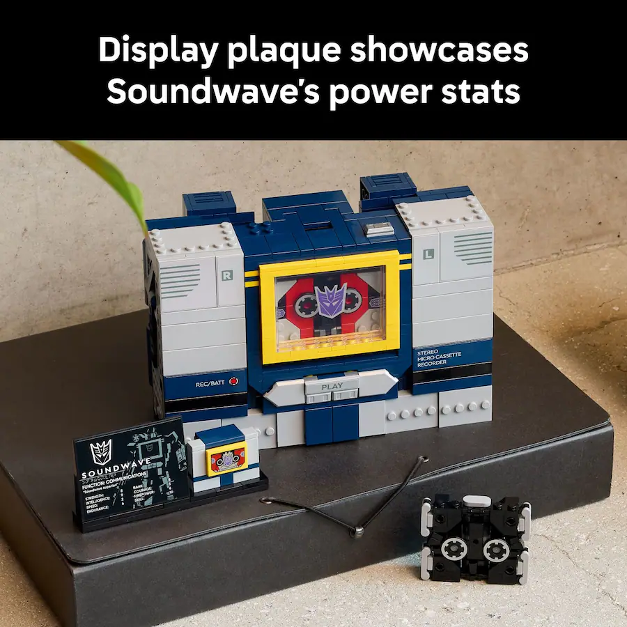 LEGO Icons Transformers: Soundwave Model Kit 10358 6530082 - Best Buy