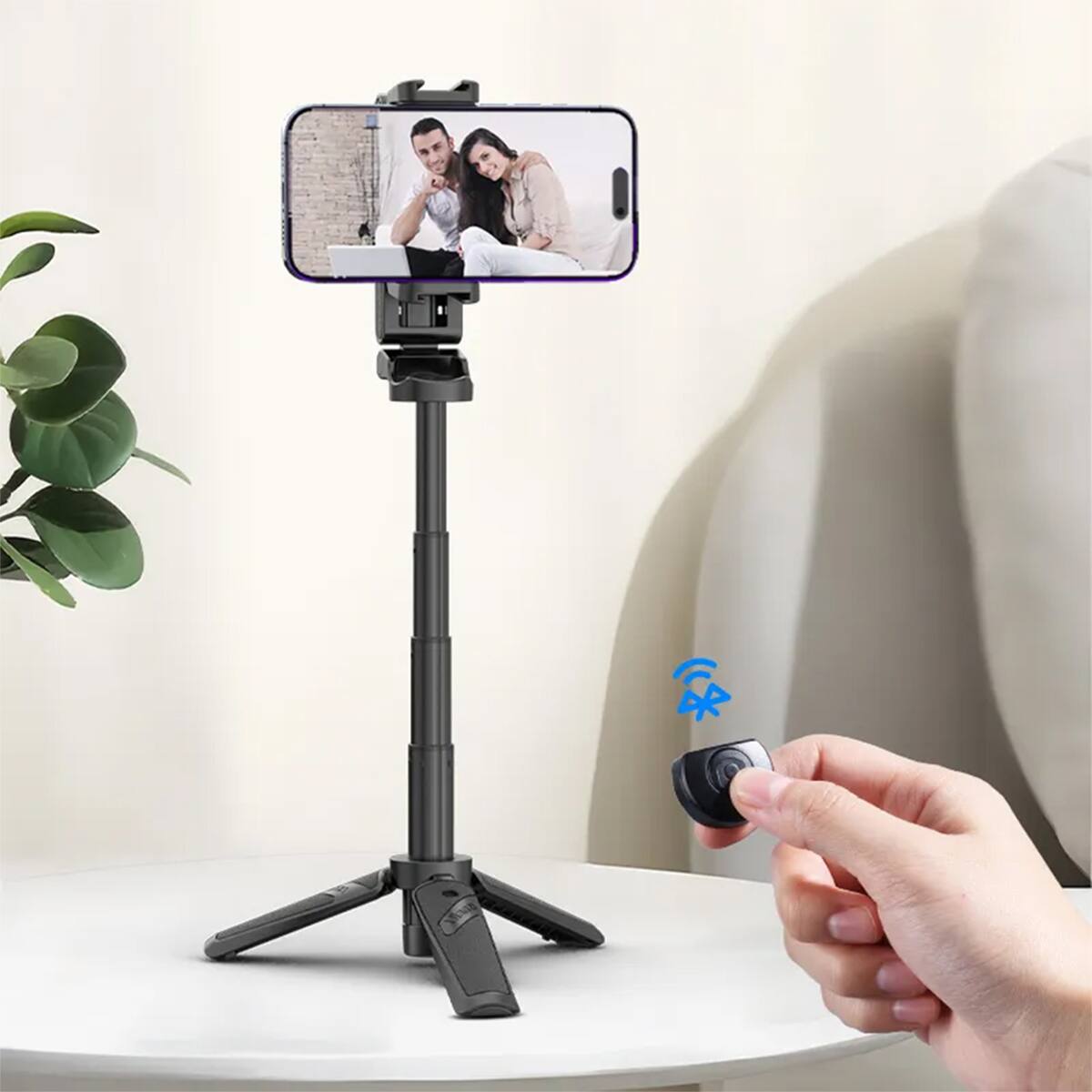 Alt View 6. Ulanzi - Ulanzi JJ02 Extendable Tripod with Remote for Smartphone, Black.