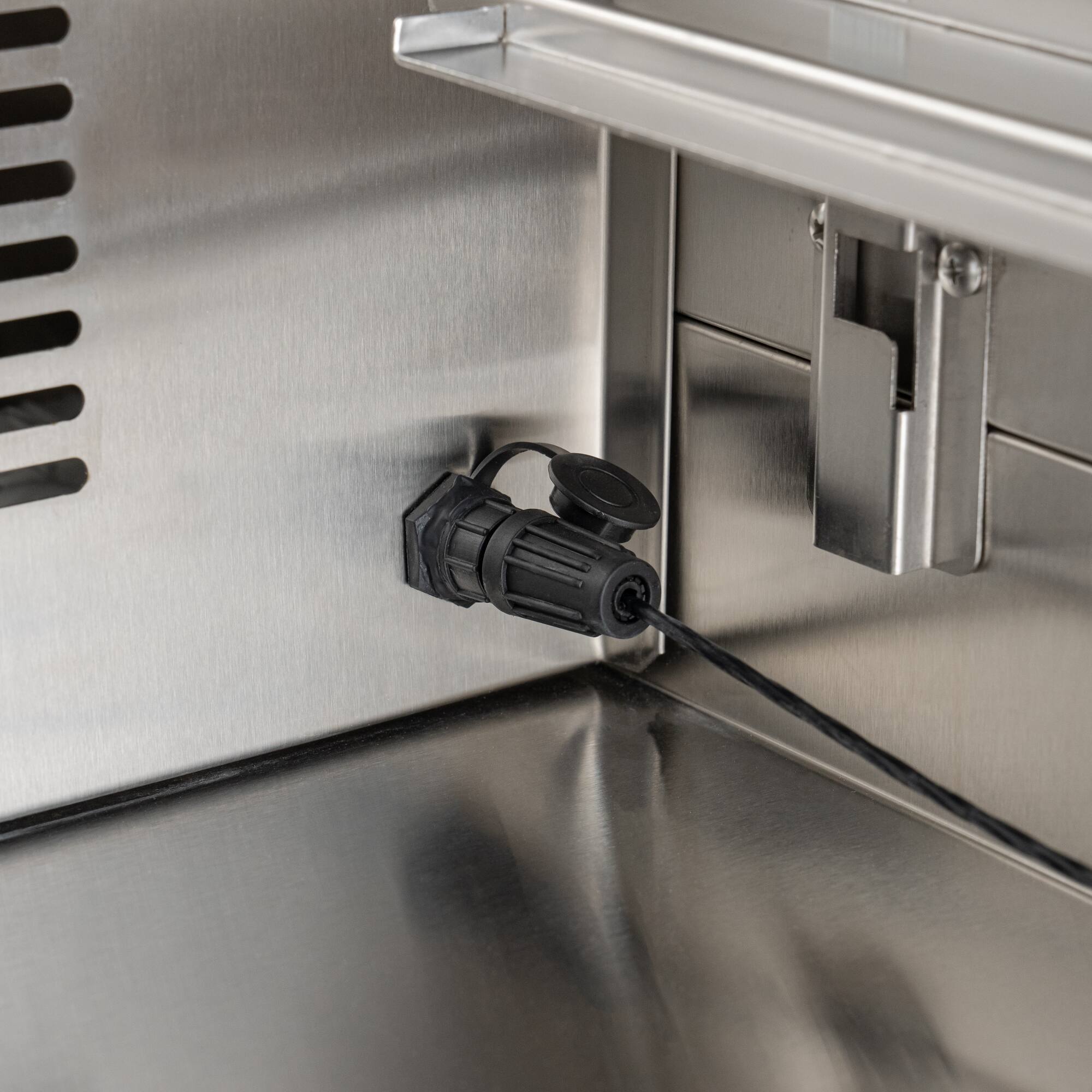 Alt View 8. Koolmore - 31 in. 10-Pan Commercial Reach-In Blast Chiller 88 lbs Rapid Chill / 77 lbs. Rapid Freeze with ETL - Brushed Stainless-steel.