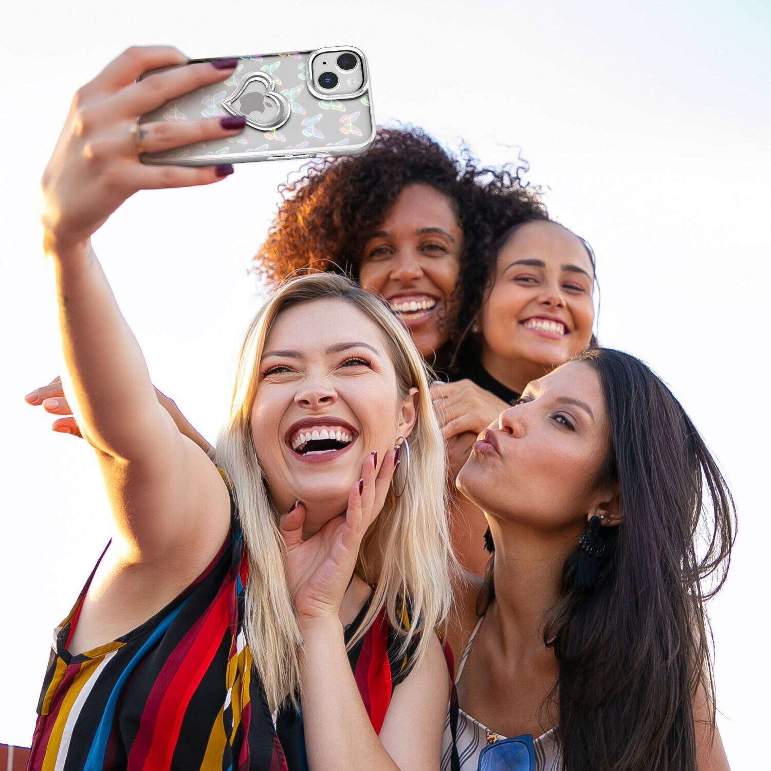 Angle. Vena - vLove Glitter Heart Case for Apple iPhone 14 / iPhone 13 - Butterfly - Multicolored.