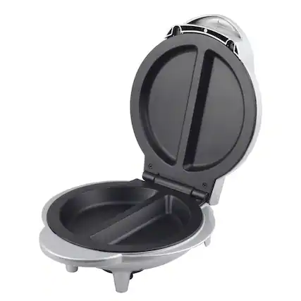 Front. Brentwood - Brentwood Nonstick Electric Omelet Maker in Silver - Silver.
