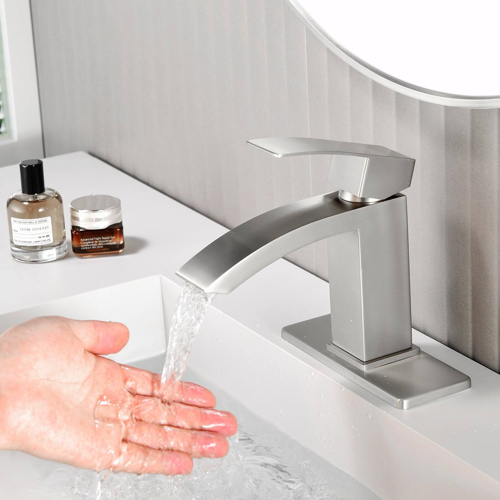 Sure, here is the corrected text:

- "FROM INDEXES"
- "Advanced Night Repair Eye"
- "Ceramide-Enriched"
- "4"
- "CURU"