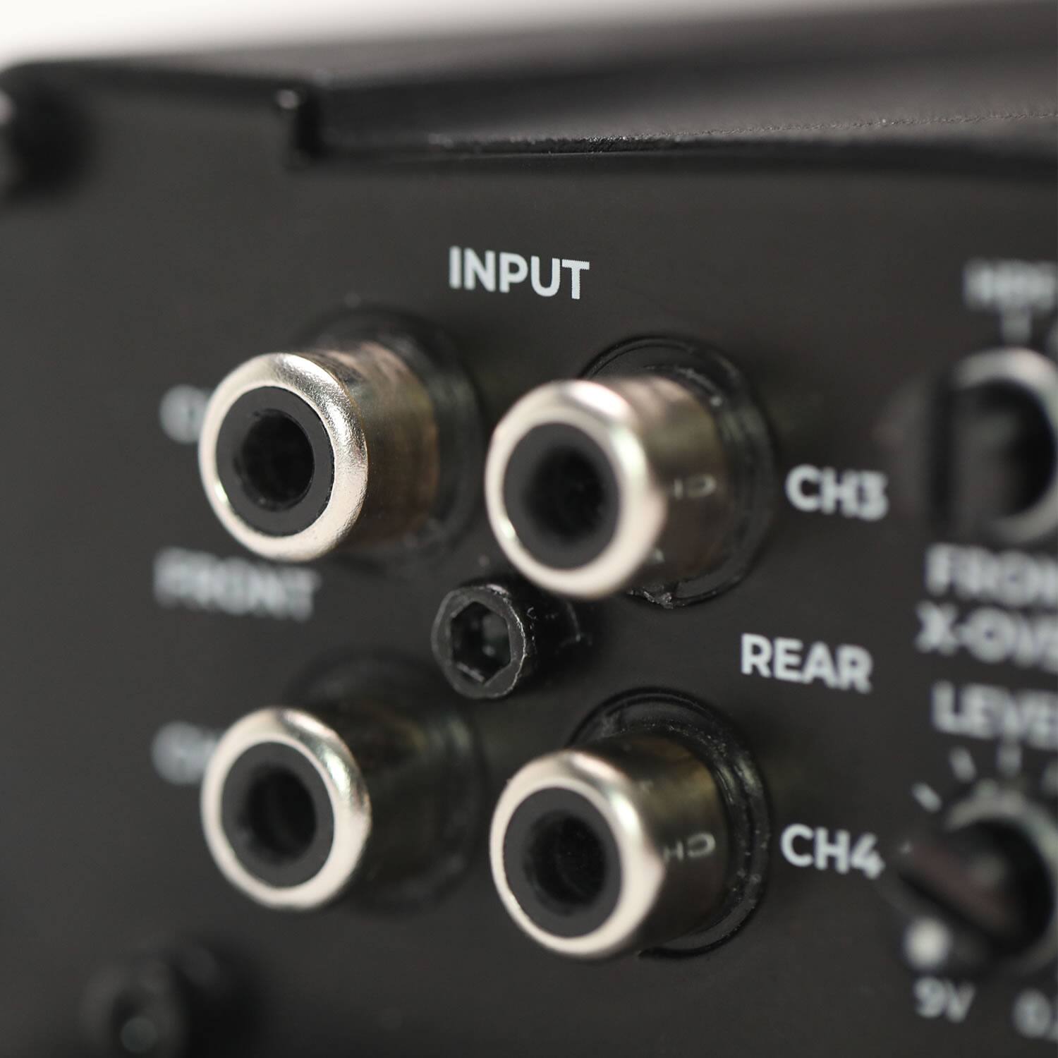 INPUT CH3 FRONT REAR X-OUT LEVEL CH4 9V