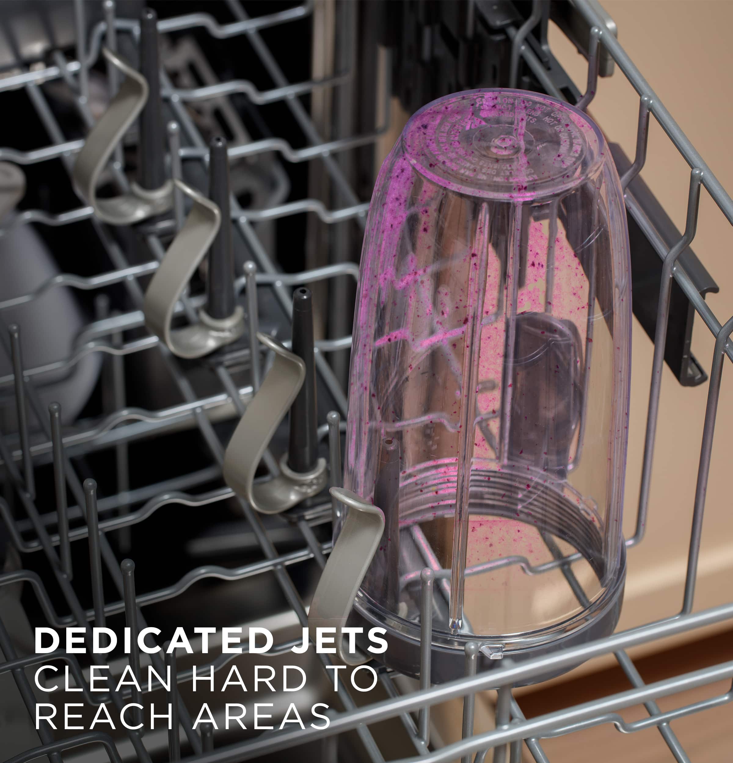 Dedicated jets clean hard to reach areas.