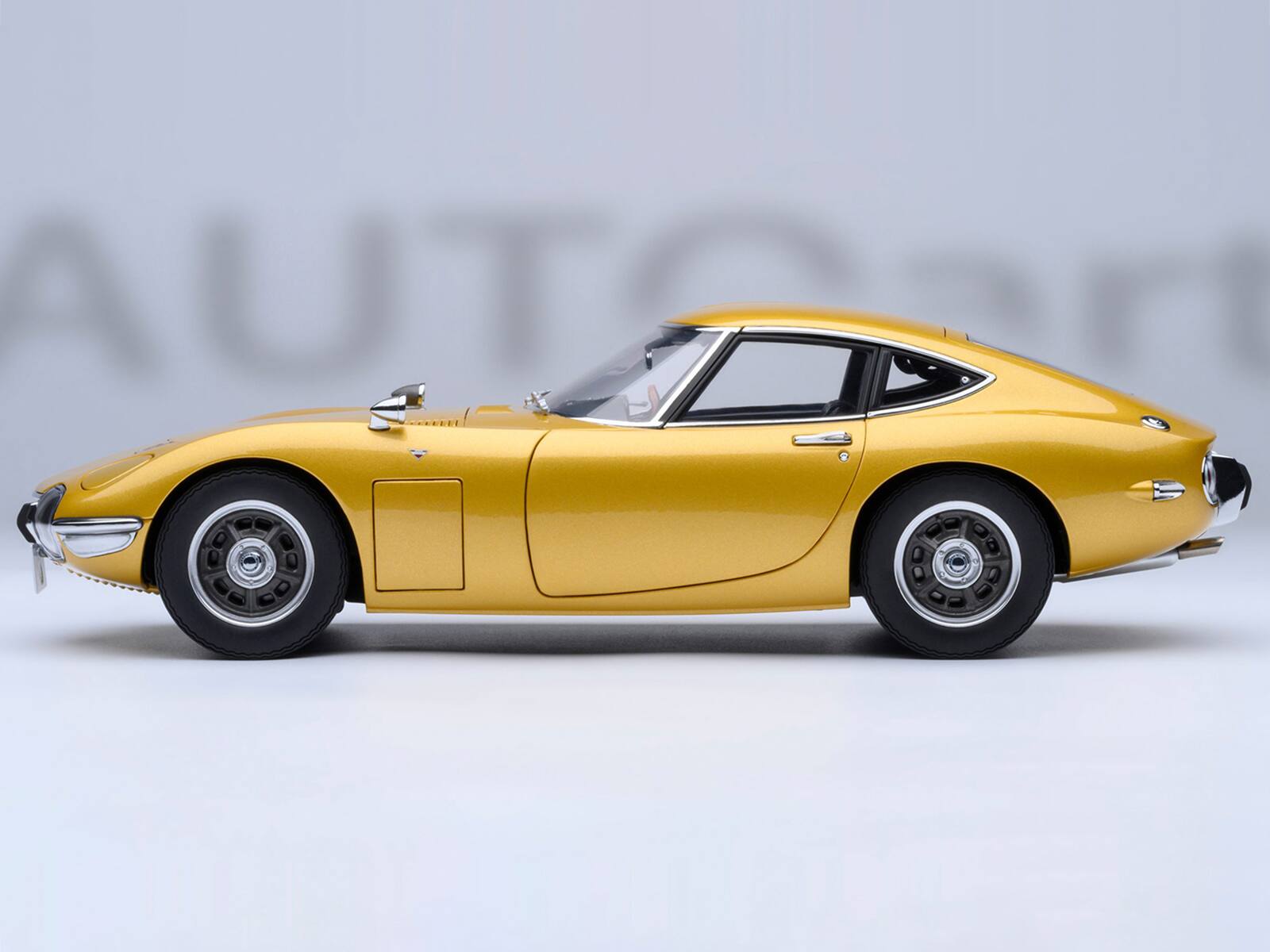 Alt View 6. Autoart - 1967 Toyota 2000GT RHD (Right Hand Drive) Gold Metallic 1/18 Model Car by Autoart.