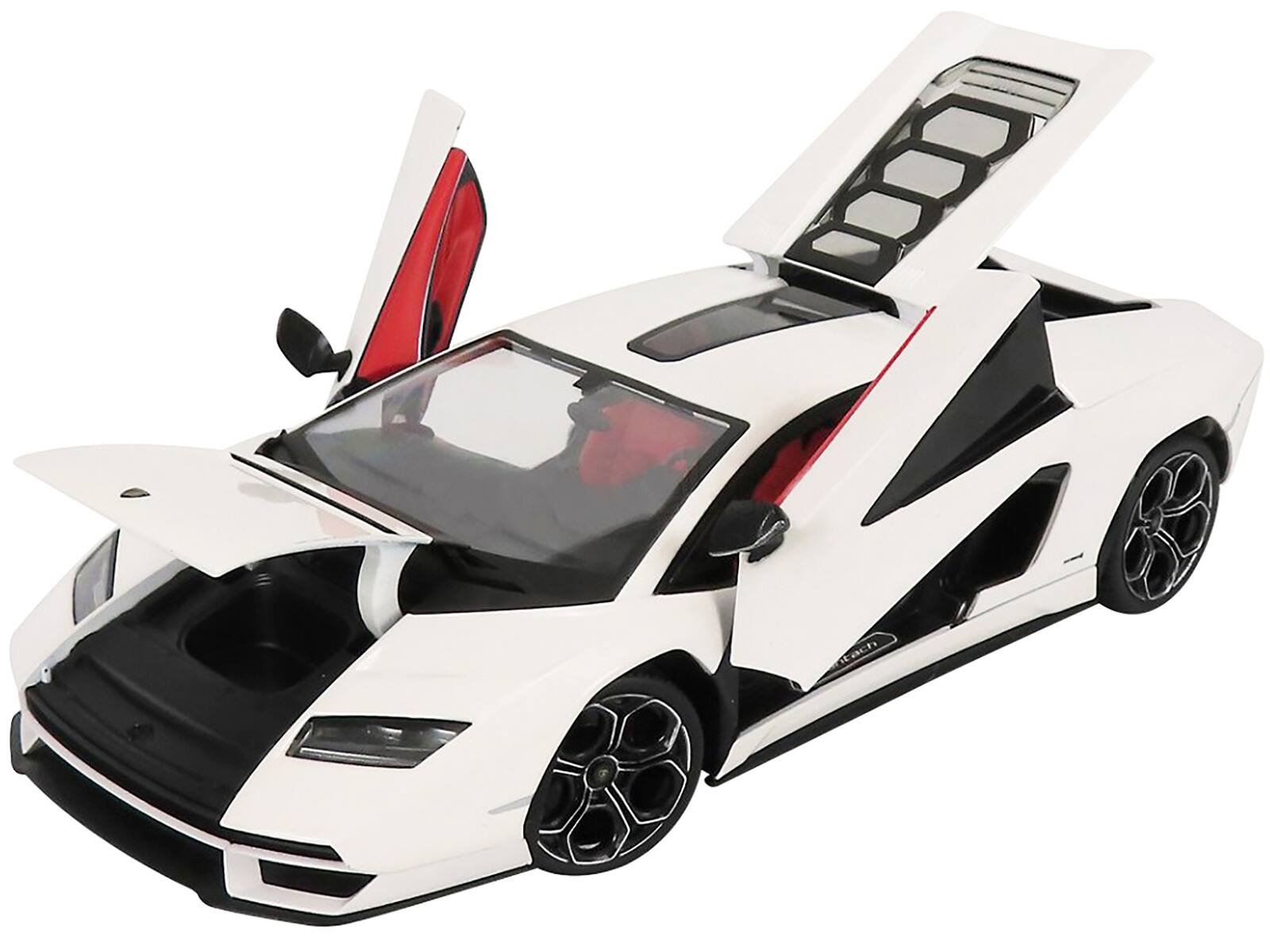 Angle. Maisto - Lamborghini Countach LPI 800-4 White with Black Accents and Red Interior "Special Edition" 1/18 - White with Black and Red.