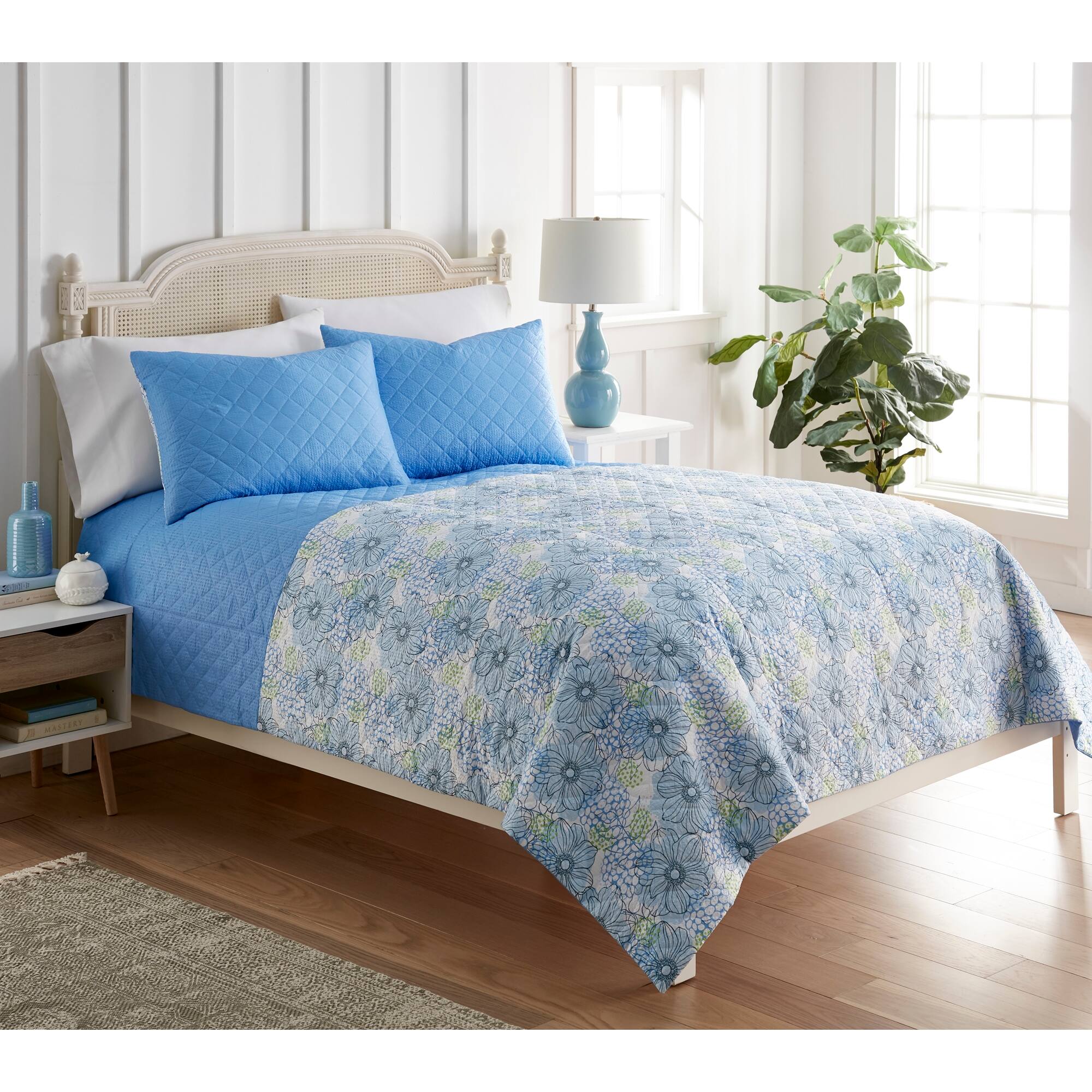 Alt View 1. Shavel Home Products - Seersucker 6-in-1 Quilt Set, King, Blue Poppies - Blue poppies.