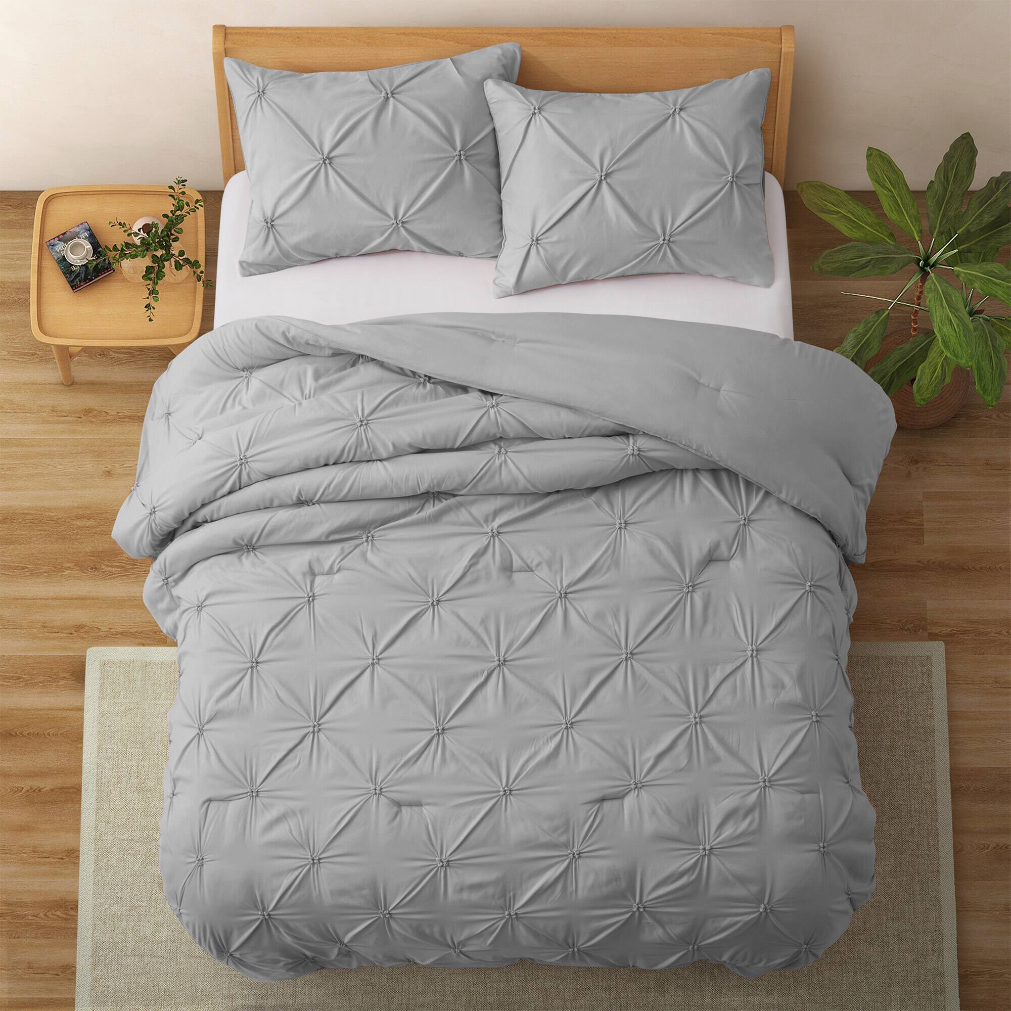 Angle. Nest - Peace Nest 3 Pieces Pinch Pintuck Comforter Set Bedding Set for All Season - Dark Gray.