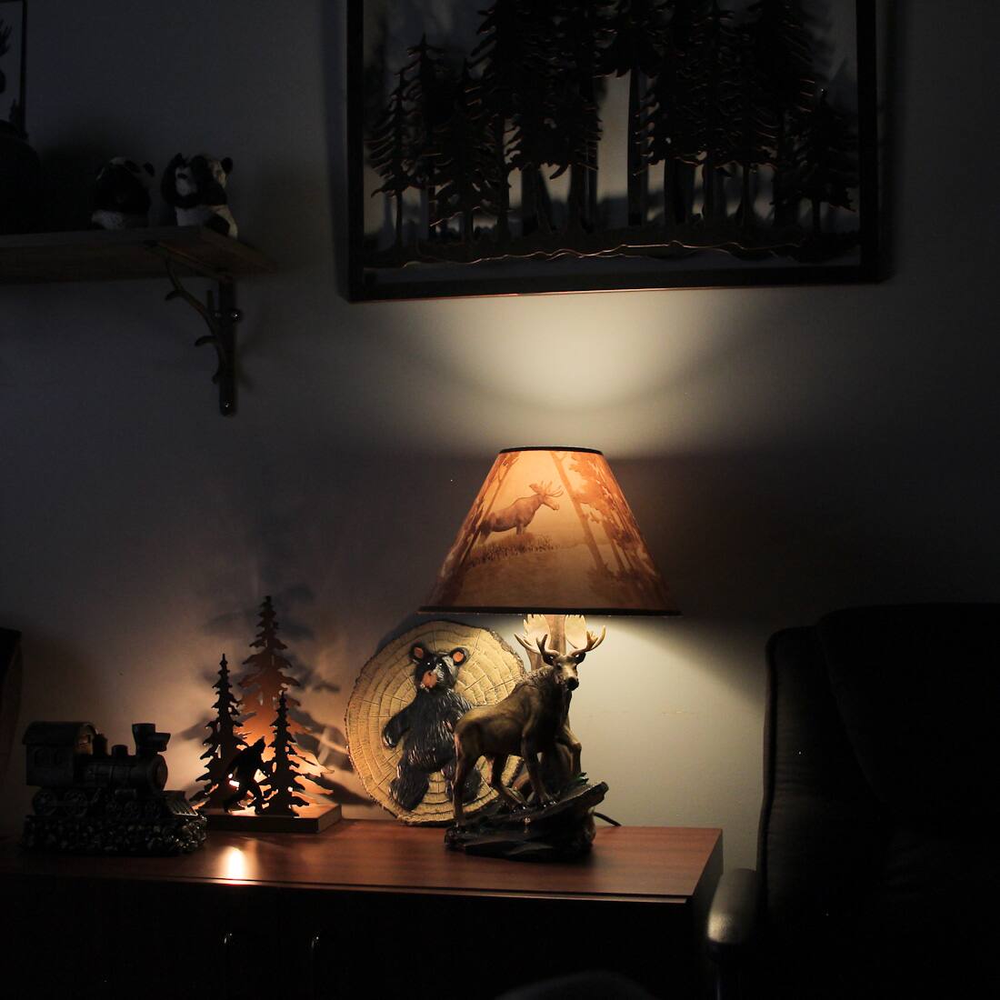 Alt View 4. Zeckos - North American Bull Moose Table Lamp w/ Shade - Brown.