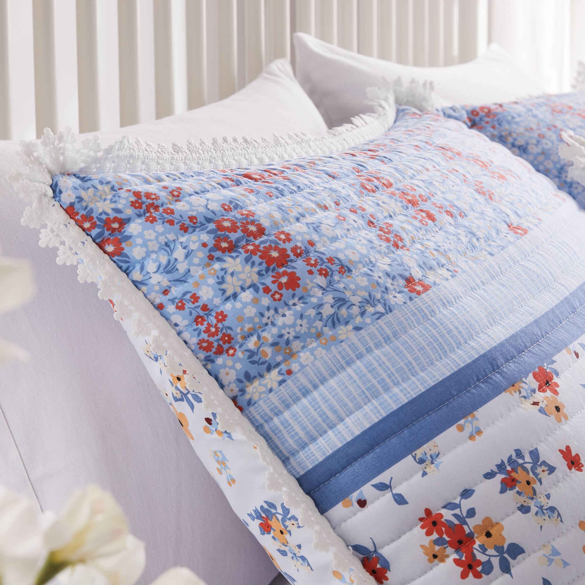 Angle. BreeBe - Betty Sham Standard - White.