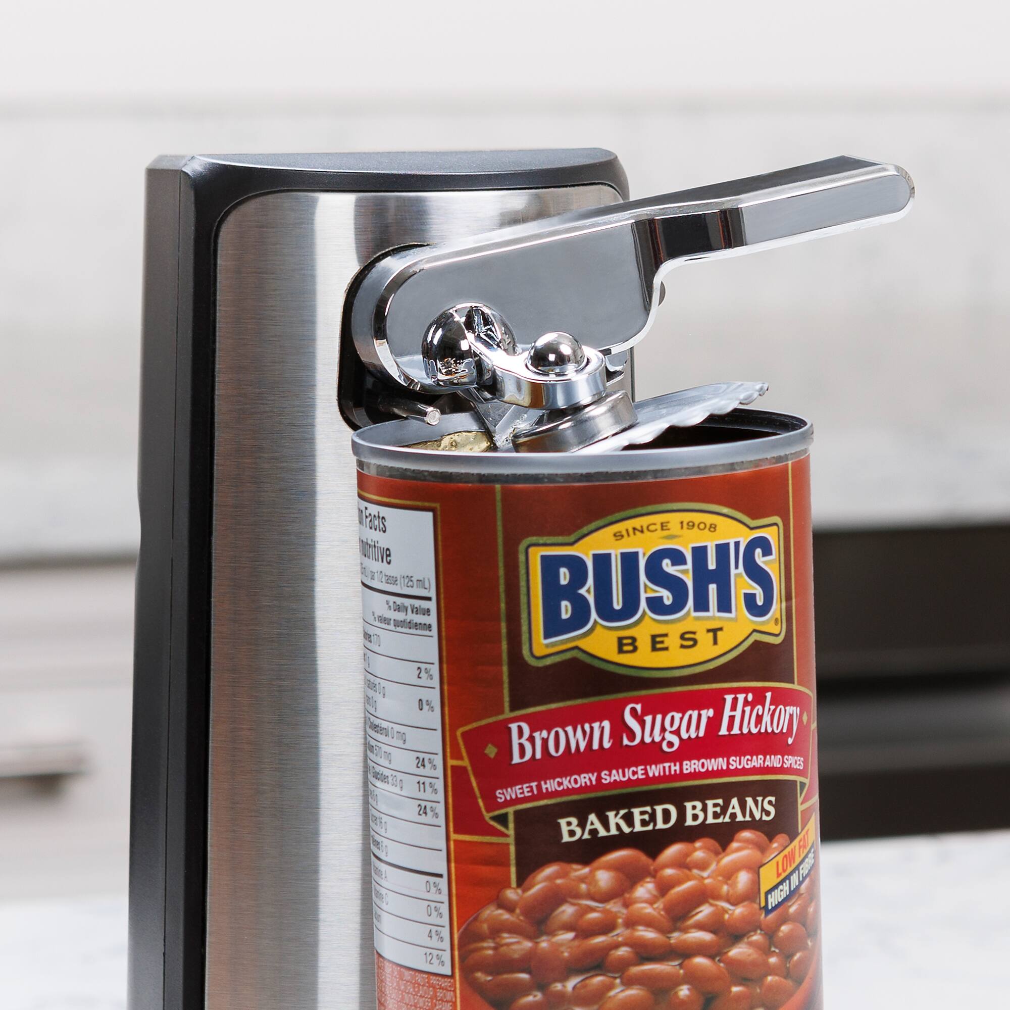 Flacts SINCE 1908 tritive T tame 125 mL) BUSH'S Daily Value raldeur BEST 2% 0% mg Brown Sugar Hichory 24% BROWN SUGAR AND SPICES Santer* SAUCE WITH 33g 11 % SWEET HICKORY 24 BEANS BAKED LOW 0% HIGH DO 0% 4% 12%