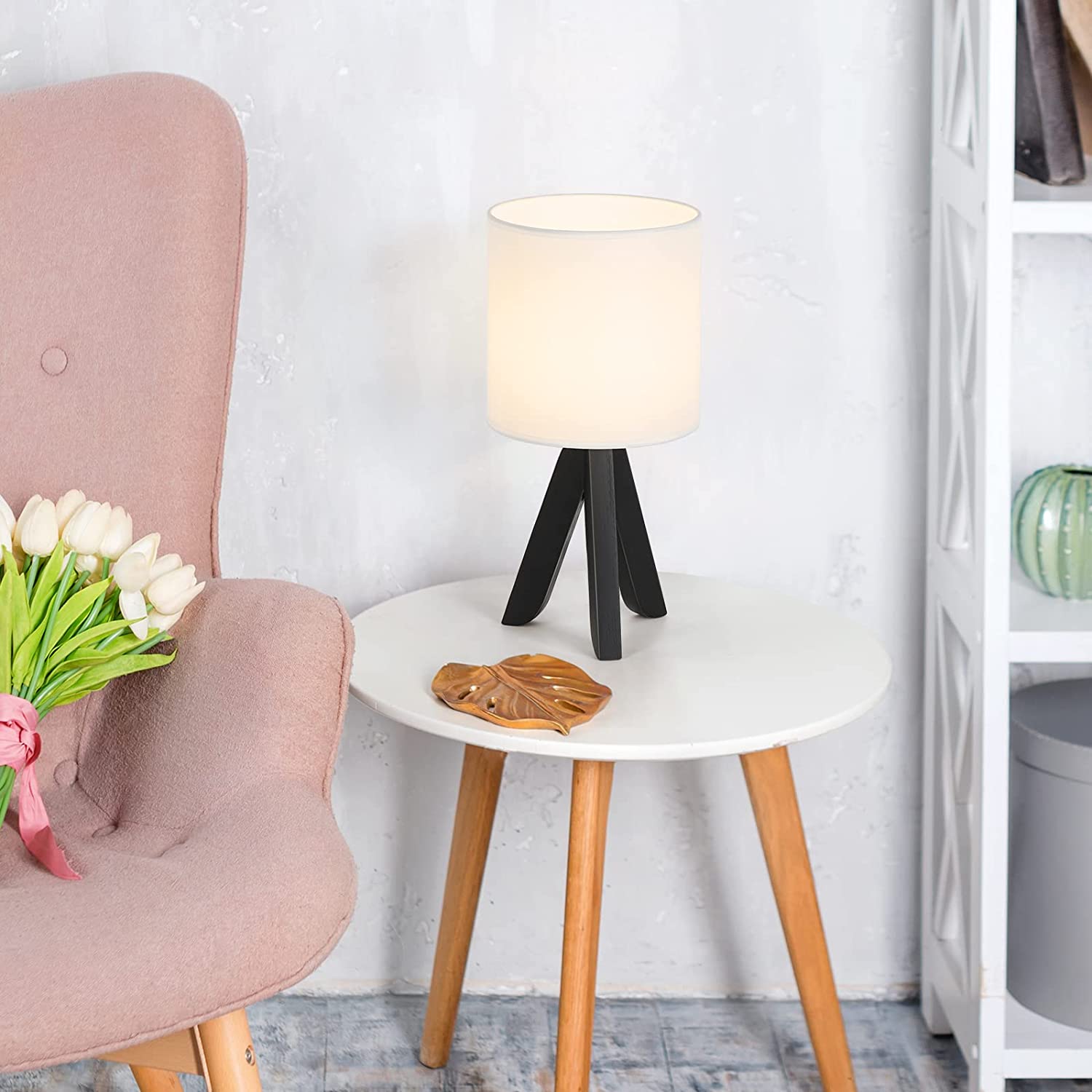 Back. Oumilen - Set of 2 Black Tripod Table Lamps – Mid-Century Modern Linen Shade Nightstand Lamps with In-Line Switch.