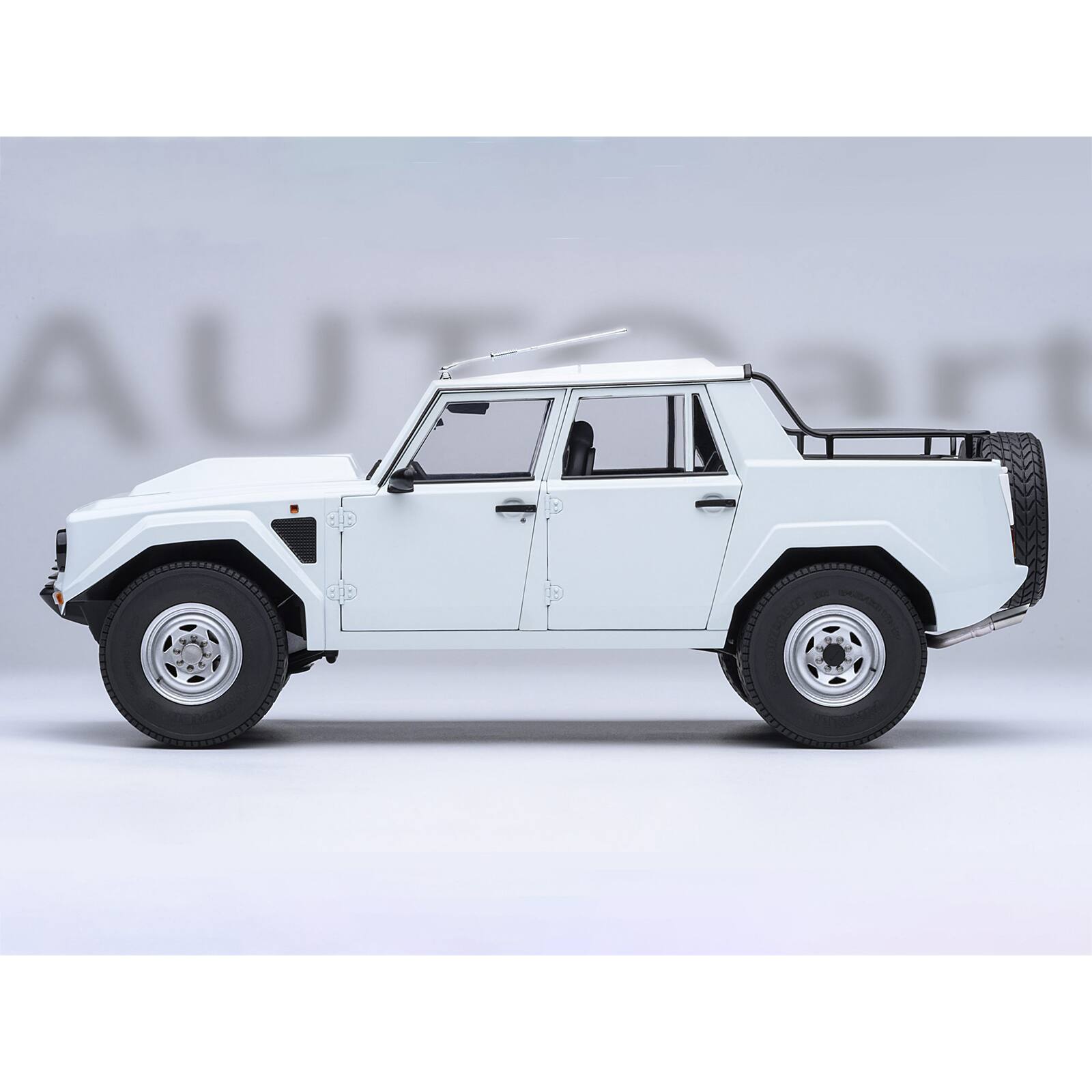 Alt View 7. Autoart - Lamborghini LM002 Bianco Polo Park White 1/18 Model Car Autoart.