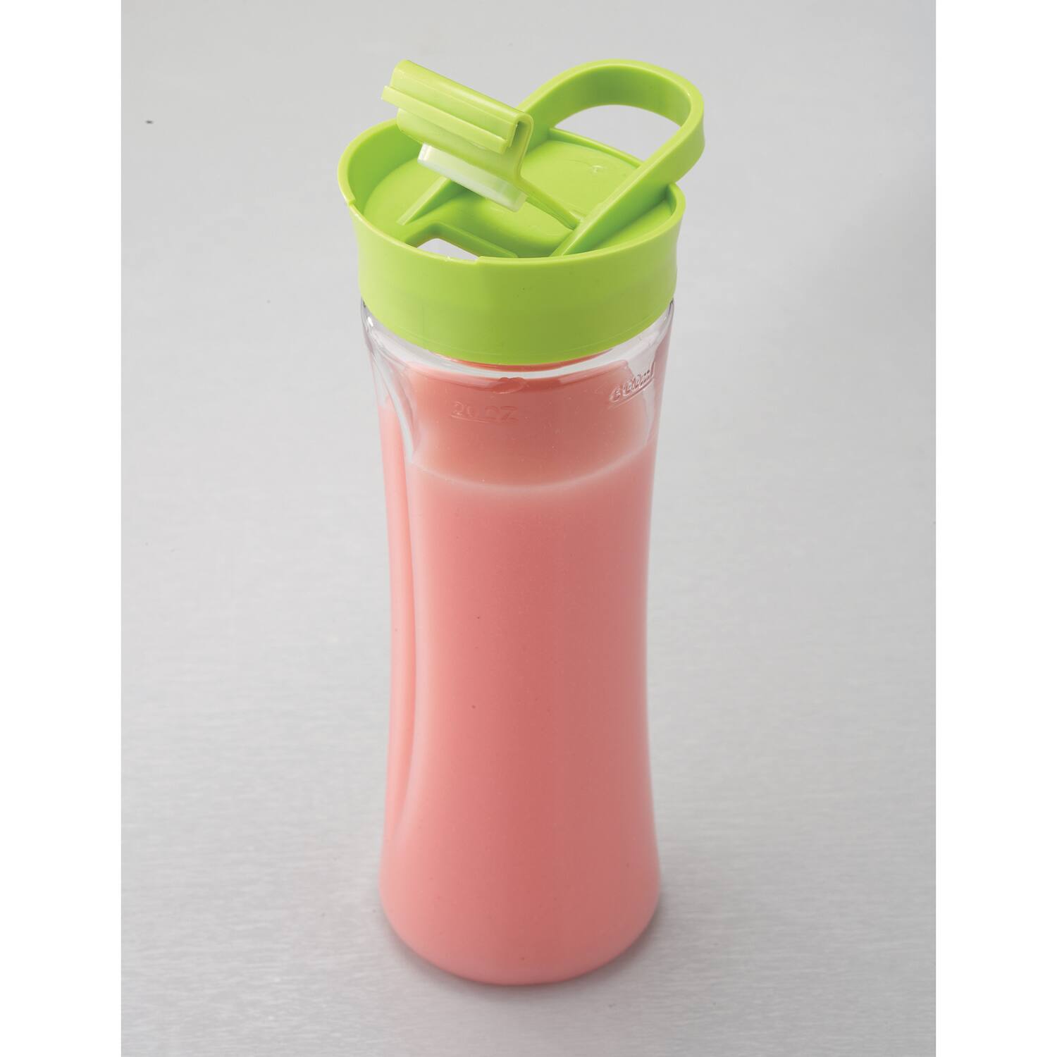 Angle. Brentwood - 300W Blend-To-Go Personal Blender - White.