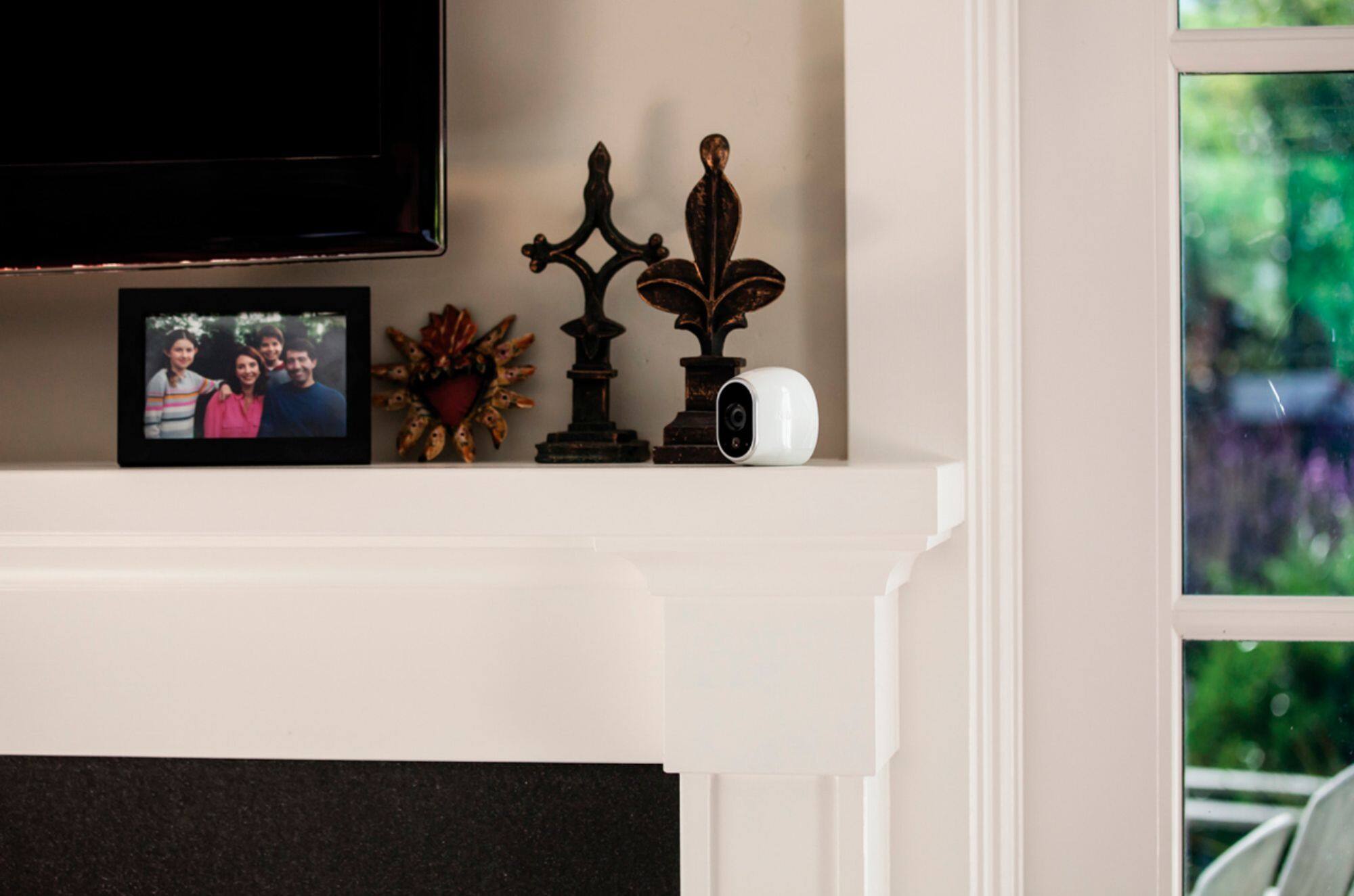 Alt View 18. NETGEAR - Arlo Smart Home Indoor/Outdoor Wireless High-Definition IP Security Cameras (2-Pack) - White/Black.