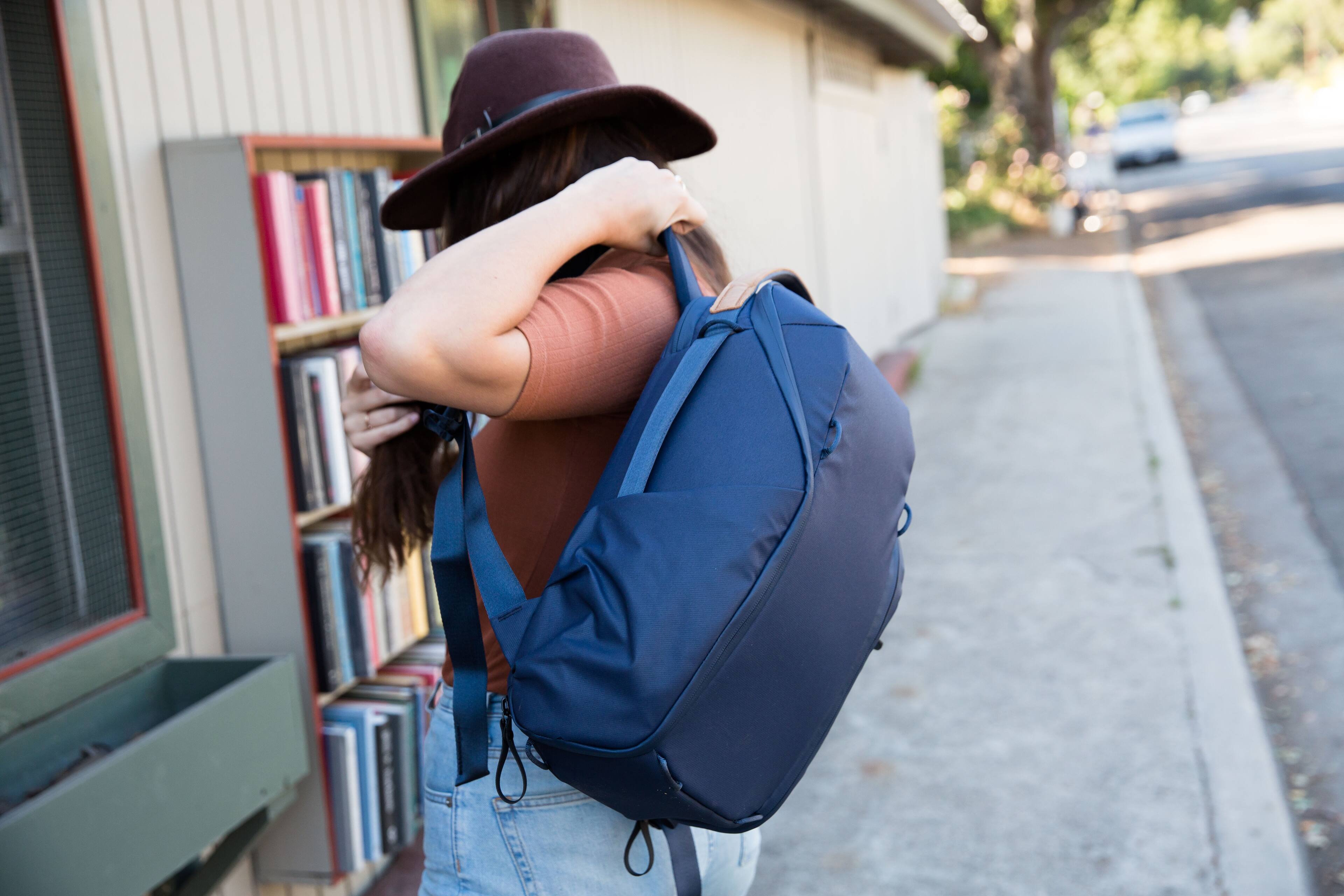 Alt View 14. Peak Design - Everyday Backpack Zip 15L - Midnight.