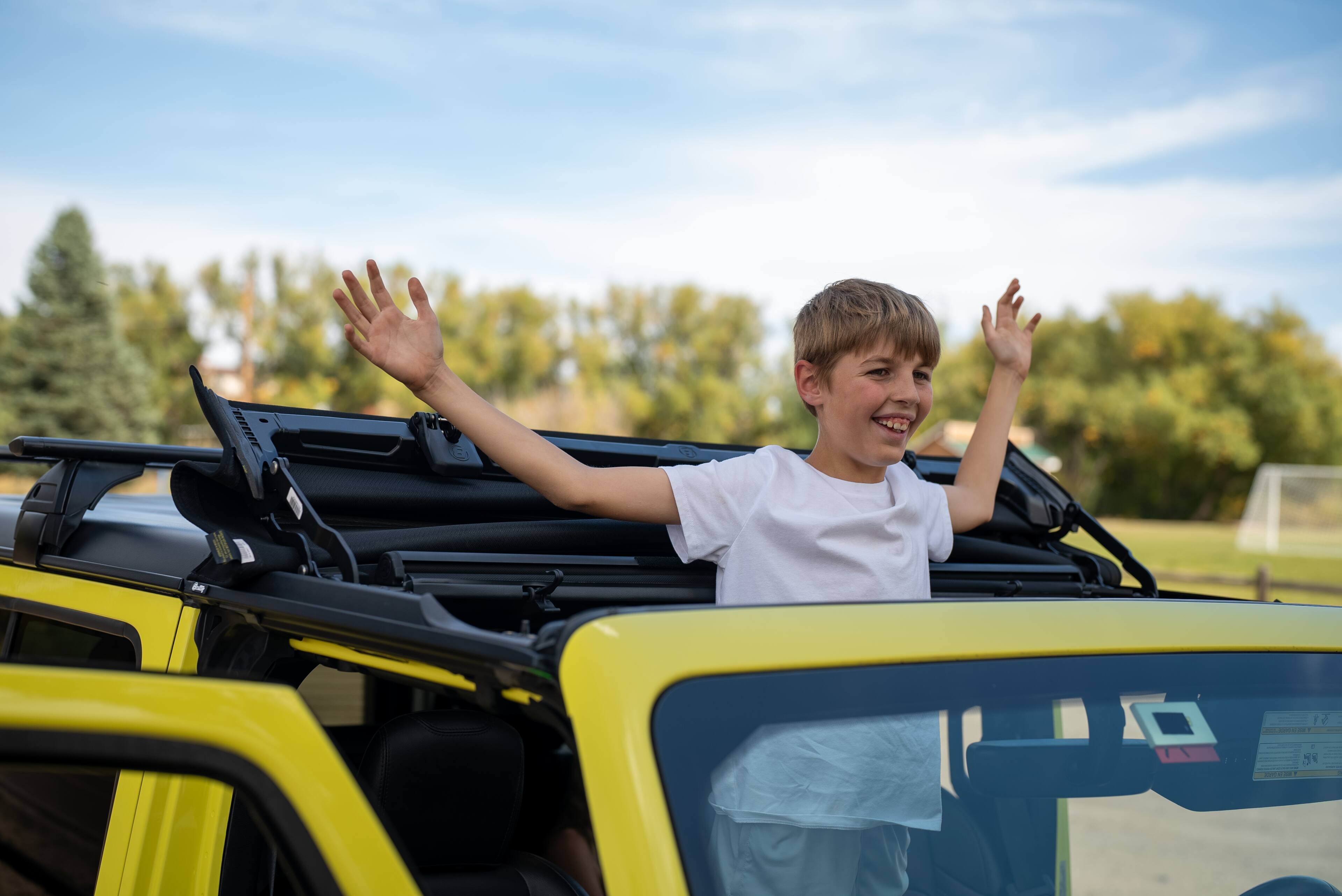 Alt View 6. Bestop - Sunrider for Hardtop - Jeep '20-26 Gladiator / '18-26 Wrangler JL (Premium Blk Twill) - Black.