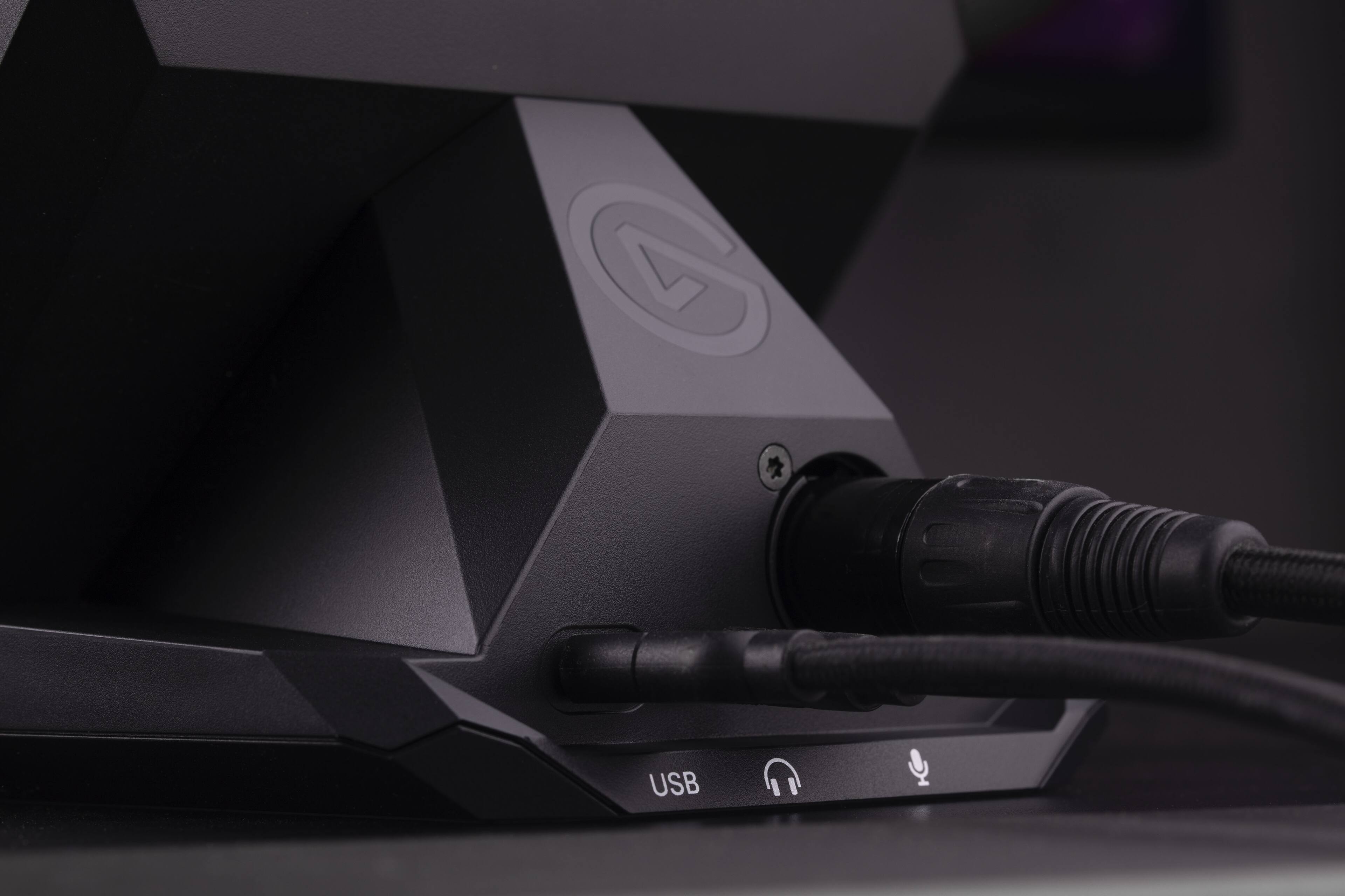 Alt View 15. Elgato - Stream Deck + XLR Workflow Controller with Customizable Touch Strip and Dials - Black.