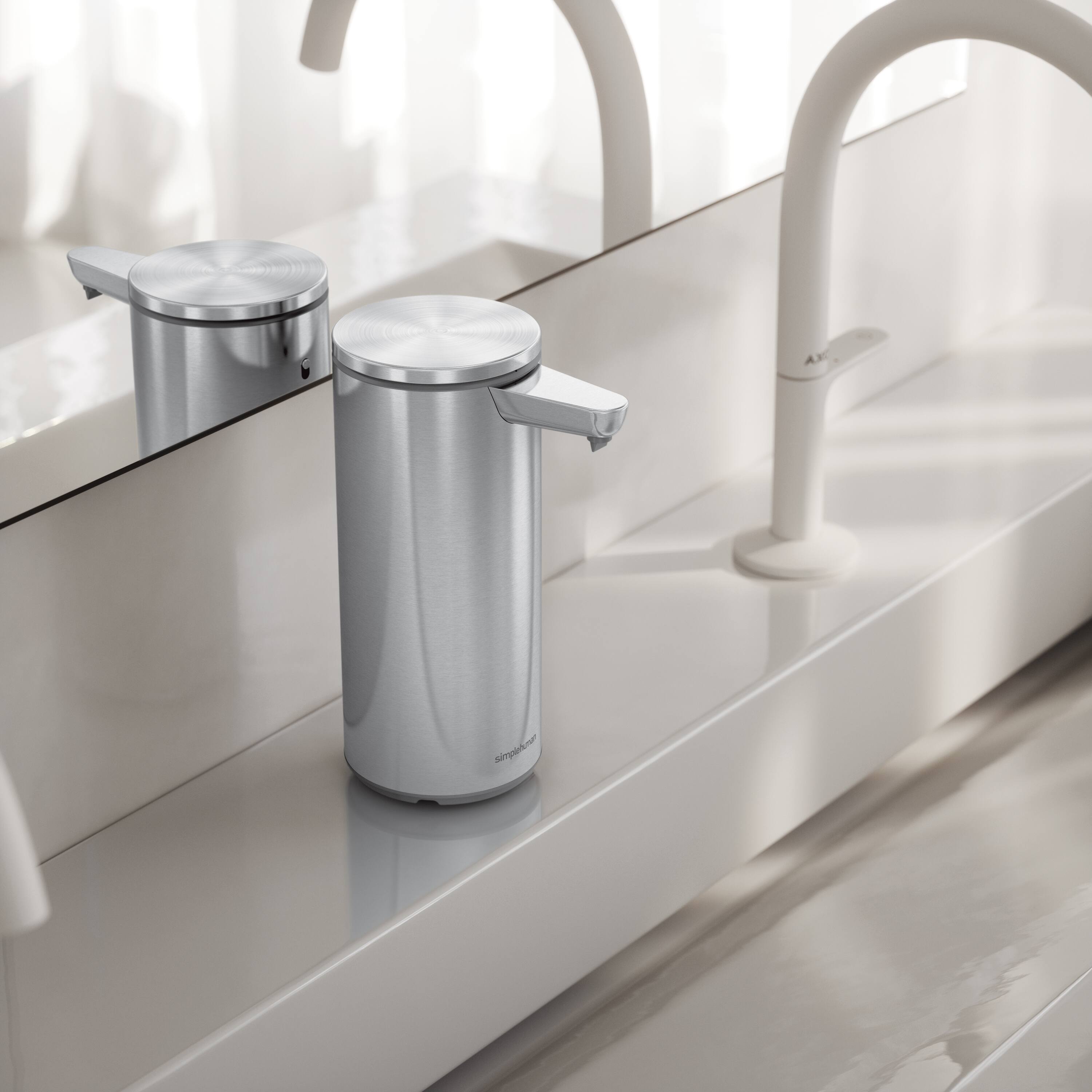 Alt View 5. simplehuman - 9 oz. rechargeable liquid sensor pump, high-grade brushed stainless steel - Brushed.