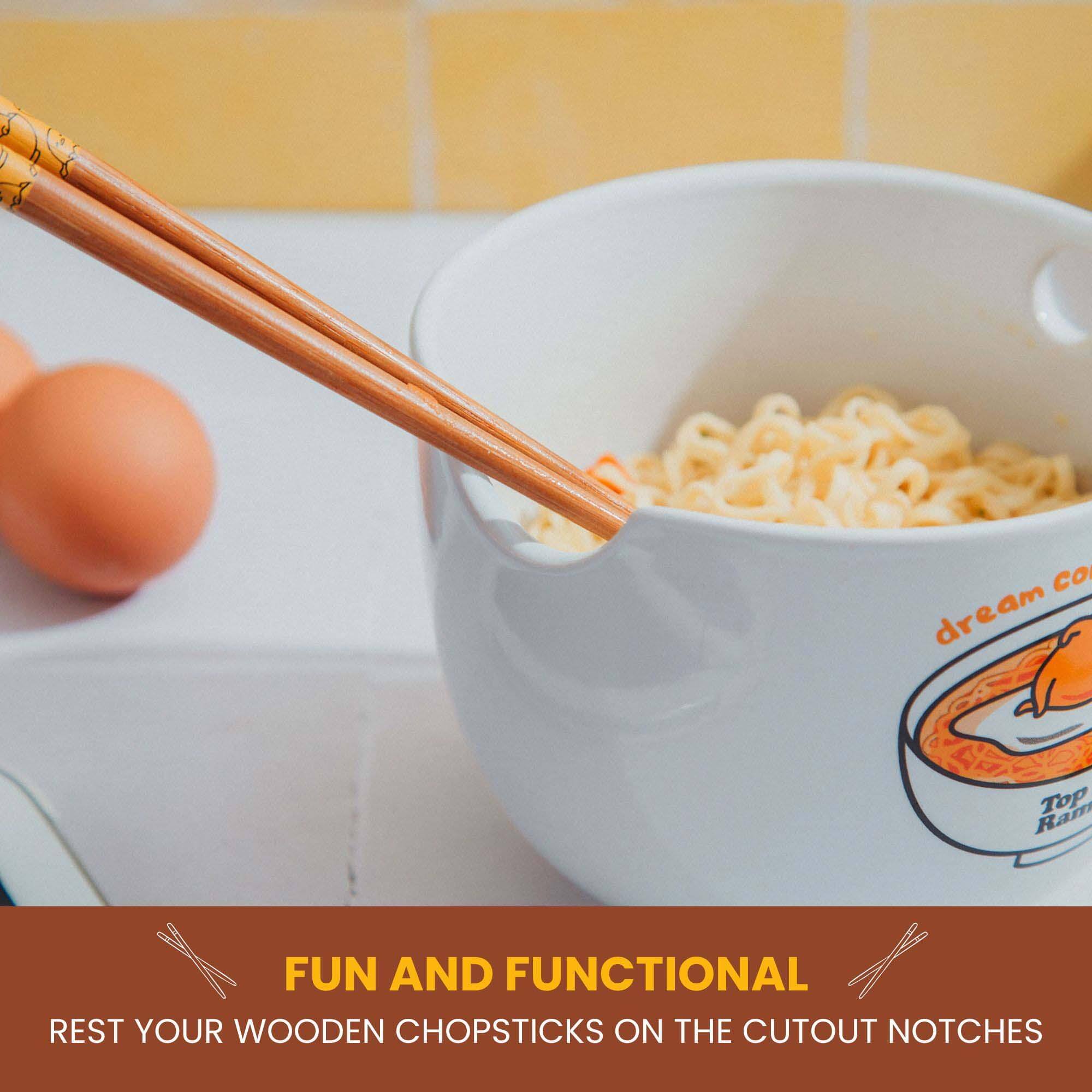 FUN AND FUNCTIONAL  
REST YOUR WOODEN CHOPSTICKS ON THE CUTOUT NOTCHES