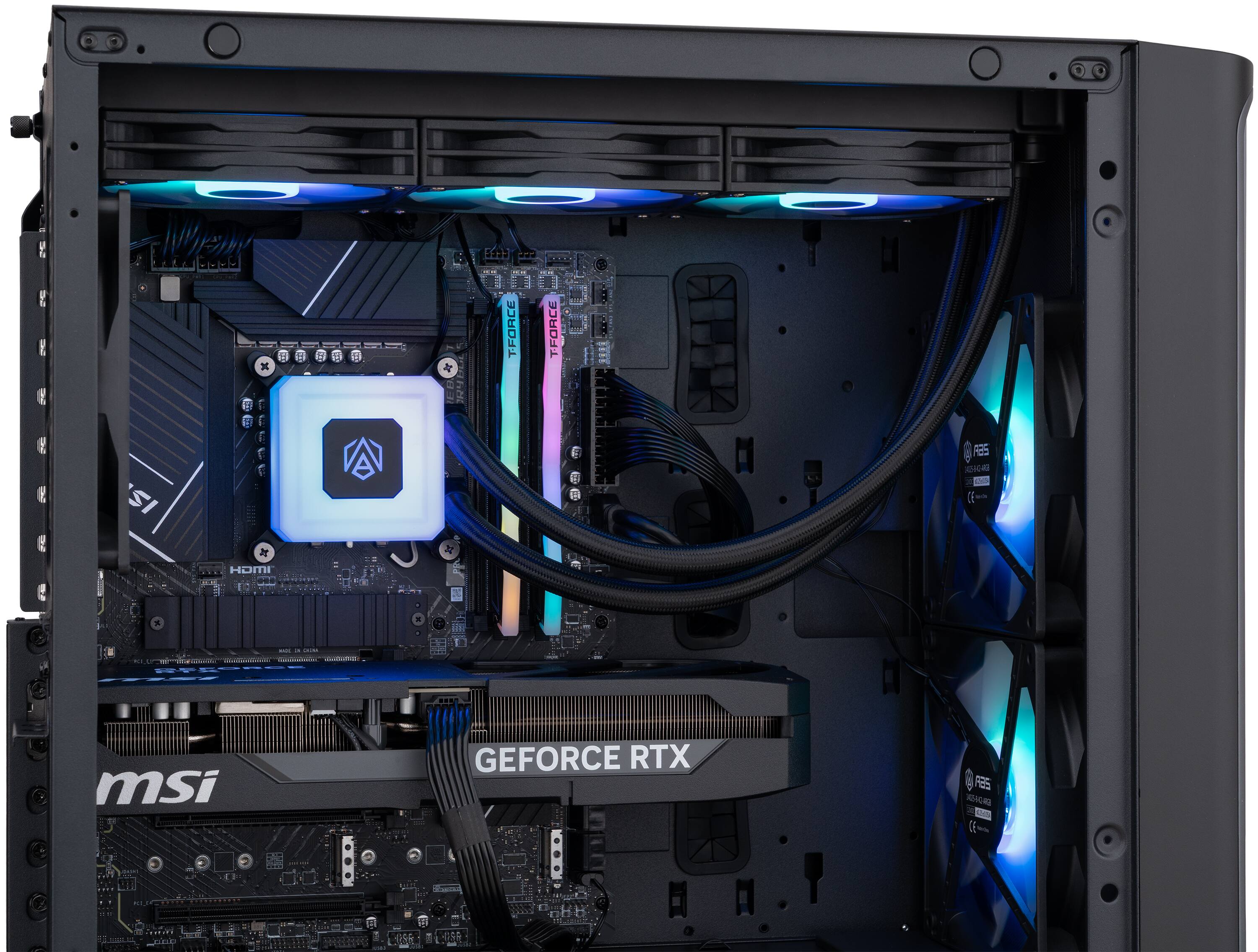 "SI 3 F 8 1 H C a 1 TFORCE TFORCE FES II D HOMI RTL msi GEFORCE RTX FEE RIAGAG O 2 95k"