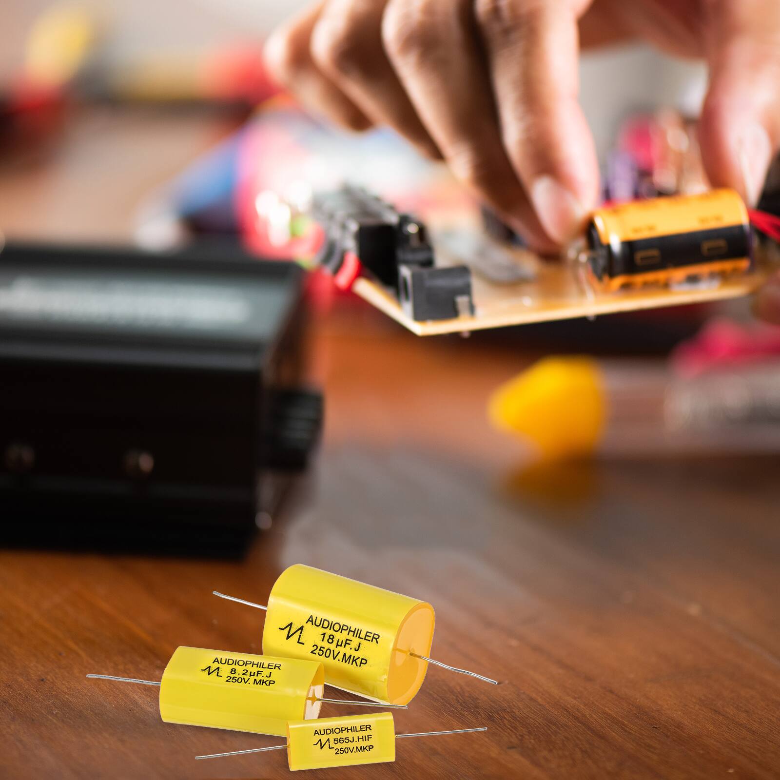 M AUDIOPHILER 18uF J 250V.MKP  
M AUDIOPHILER 2uF 250V.MKP  
M AUDIOPHILER 565J HIF 250V.MKP