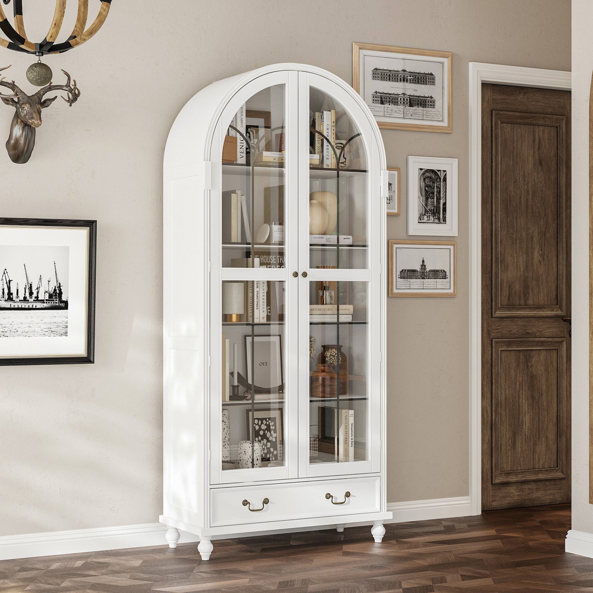 VENICE  
THE HOUSE THAT  
REVERALED  
MISSIN