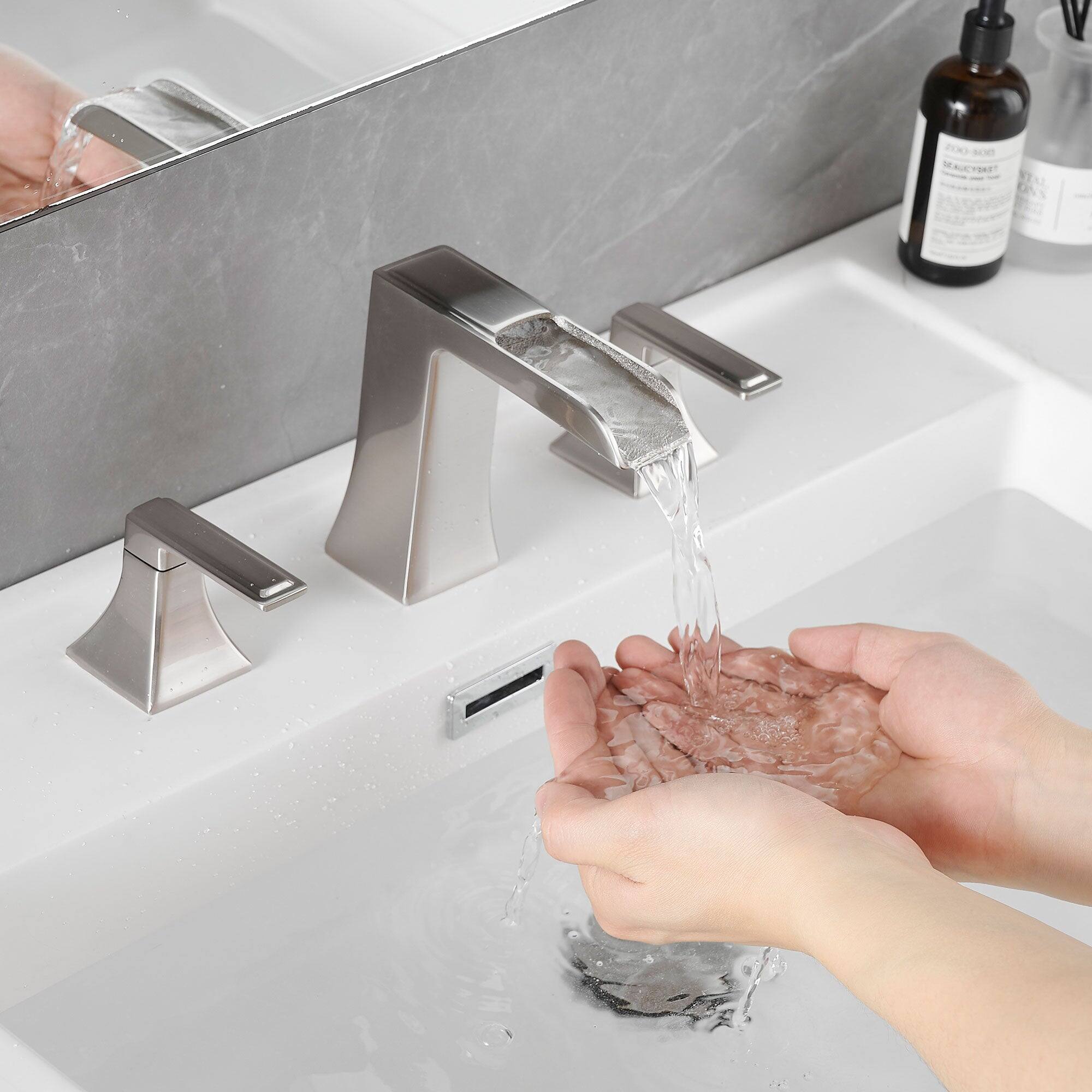 The text on the image reads:

"2DO Ncen REAUCYBAST"