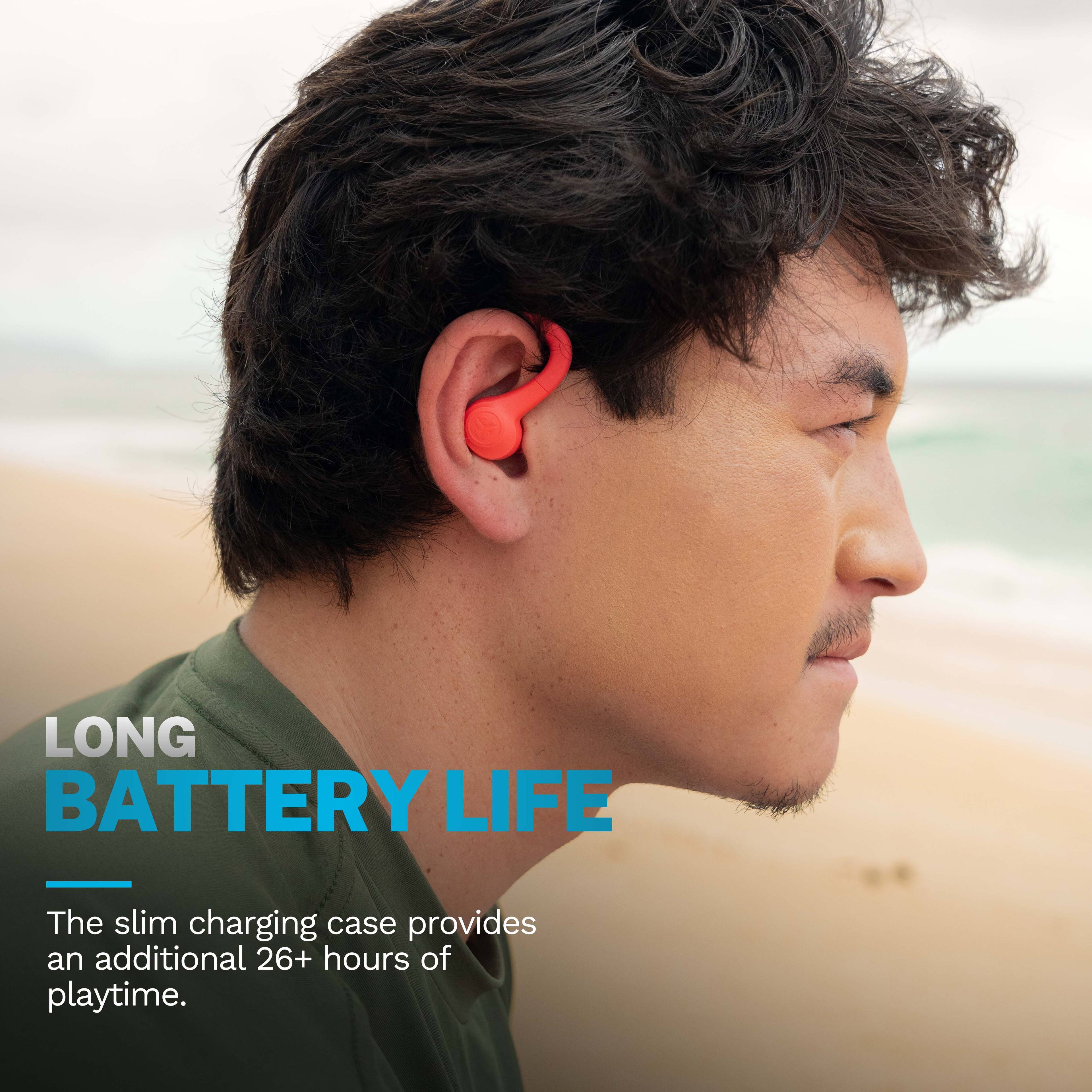 LONG BATTERY LIFE

The slim charging case provides an additional 26+ hours of playtime.