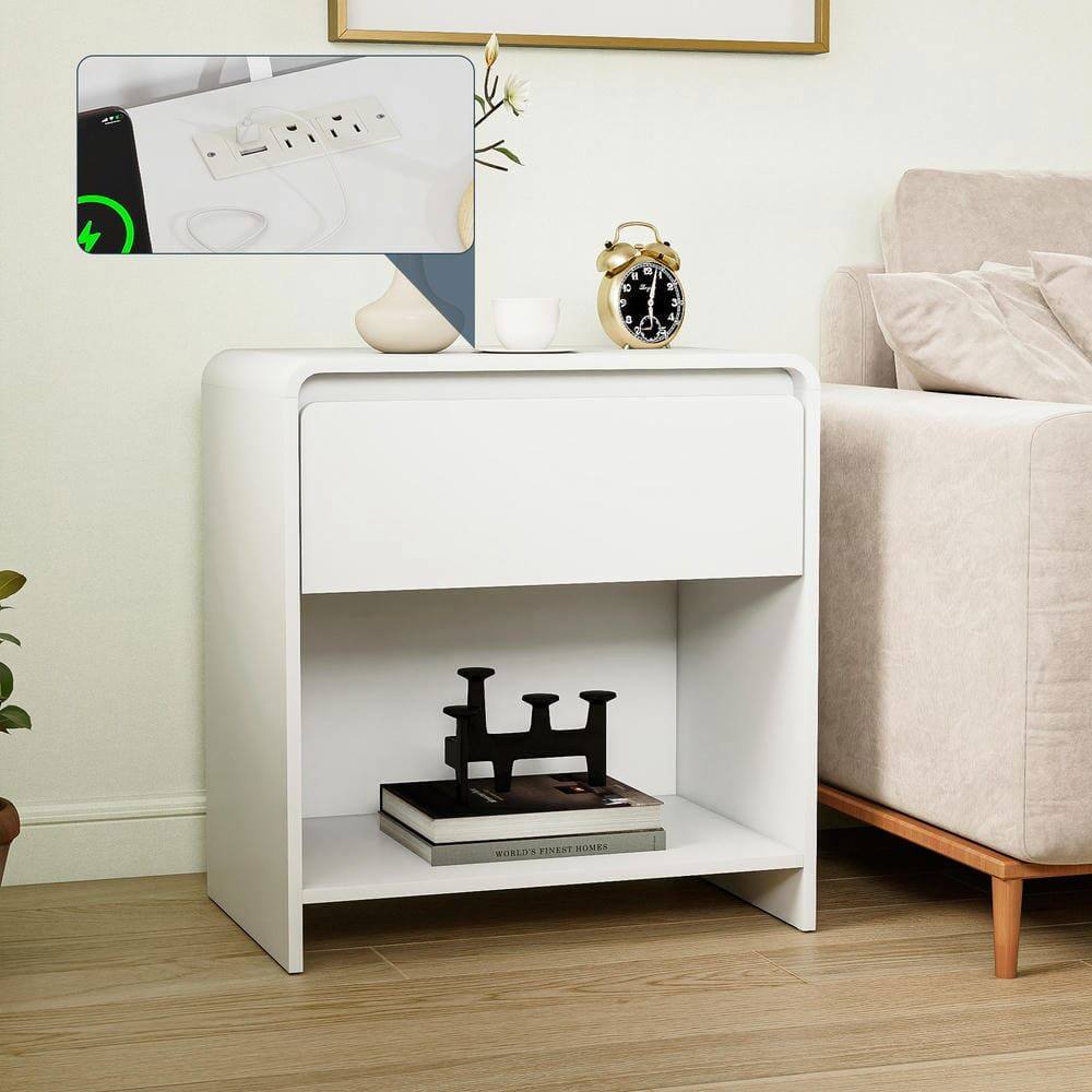 1 1 i 10 . T B 3 a 4 2 is a E FINEST HOMES WORLD'S