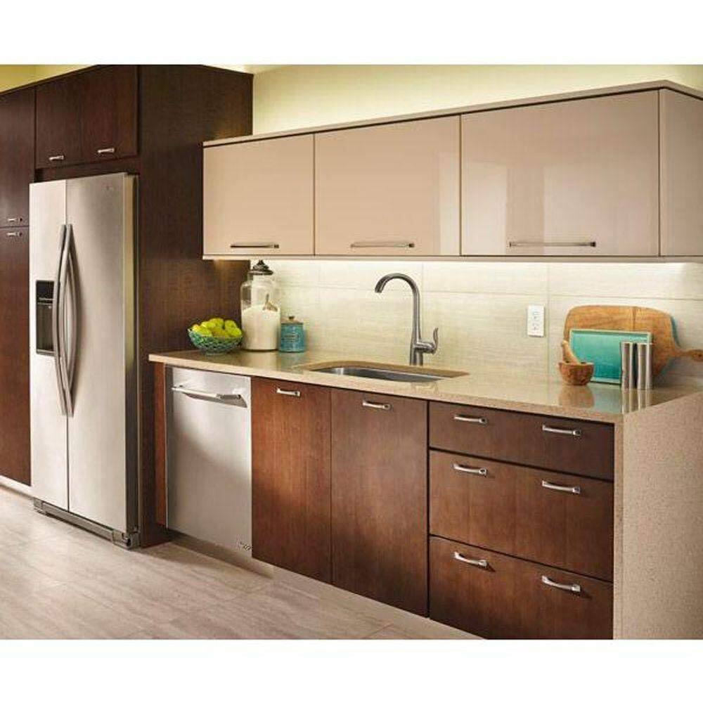 Angle. Leviton - Self-Test SmartlockPro Slim GFCI Non-Tamper-Resistant Receptacle, 15-Amp, 3-Pack, GFNT1-3W - White.