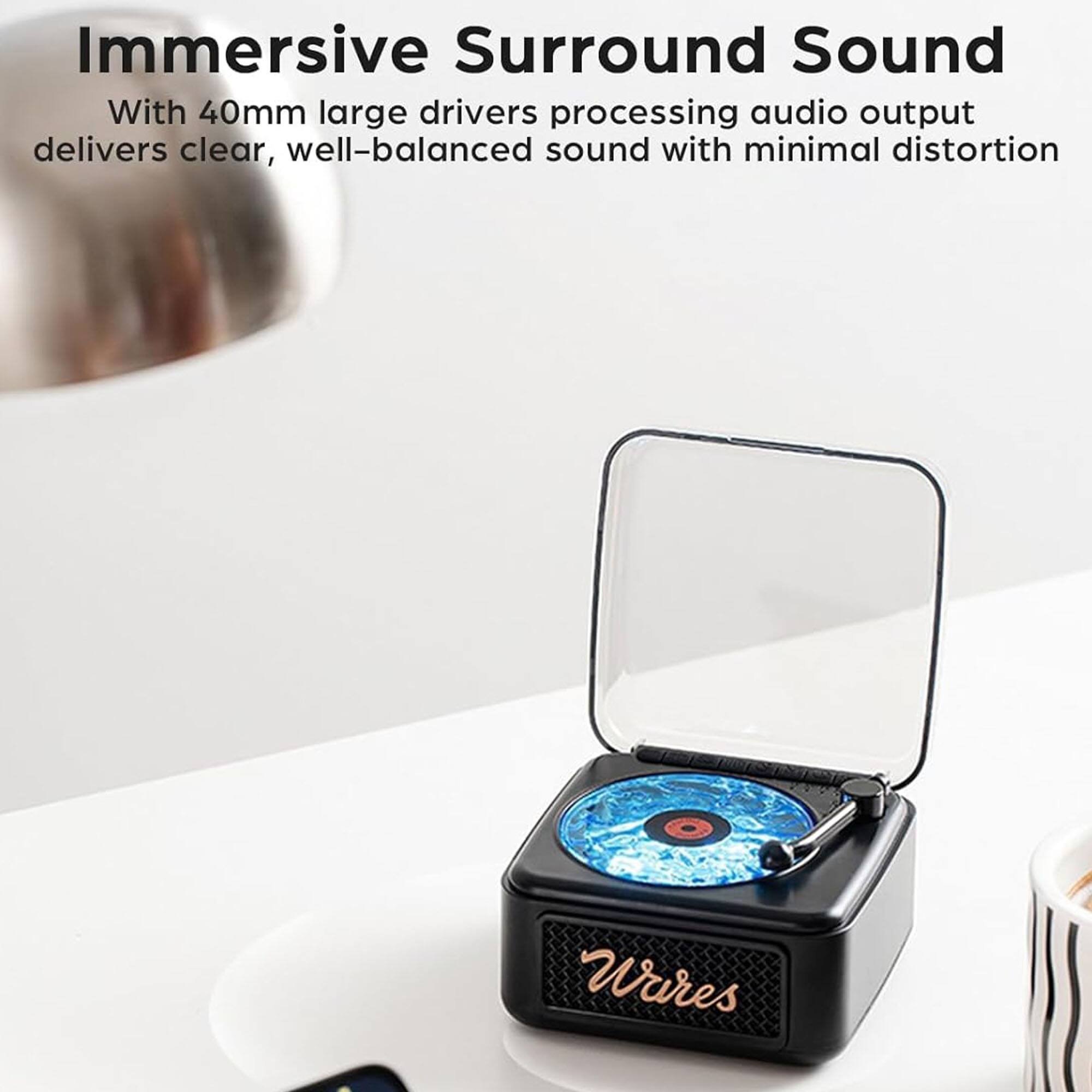 Immersive Surround Sound  
With 40mm large drivers processing audio output delivers clear, well-balanced sound with minimal distortion