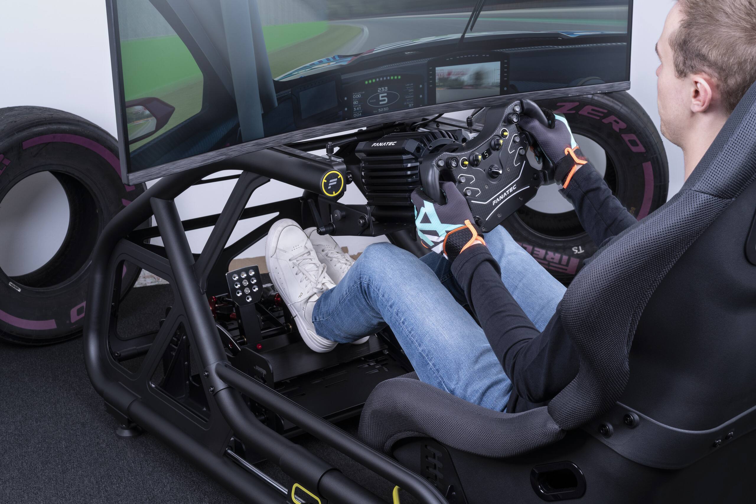 233 200 5 - Ear 52S codle FANATEC ZERD PANATEC E eno TS IREL 3 C