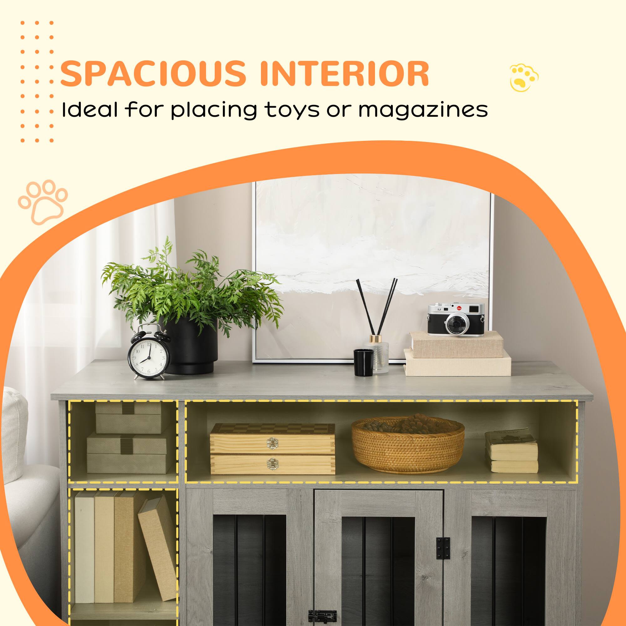 SPACIOUS INTERIOR  
Ideal for placing toys or magazines