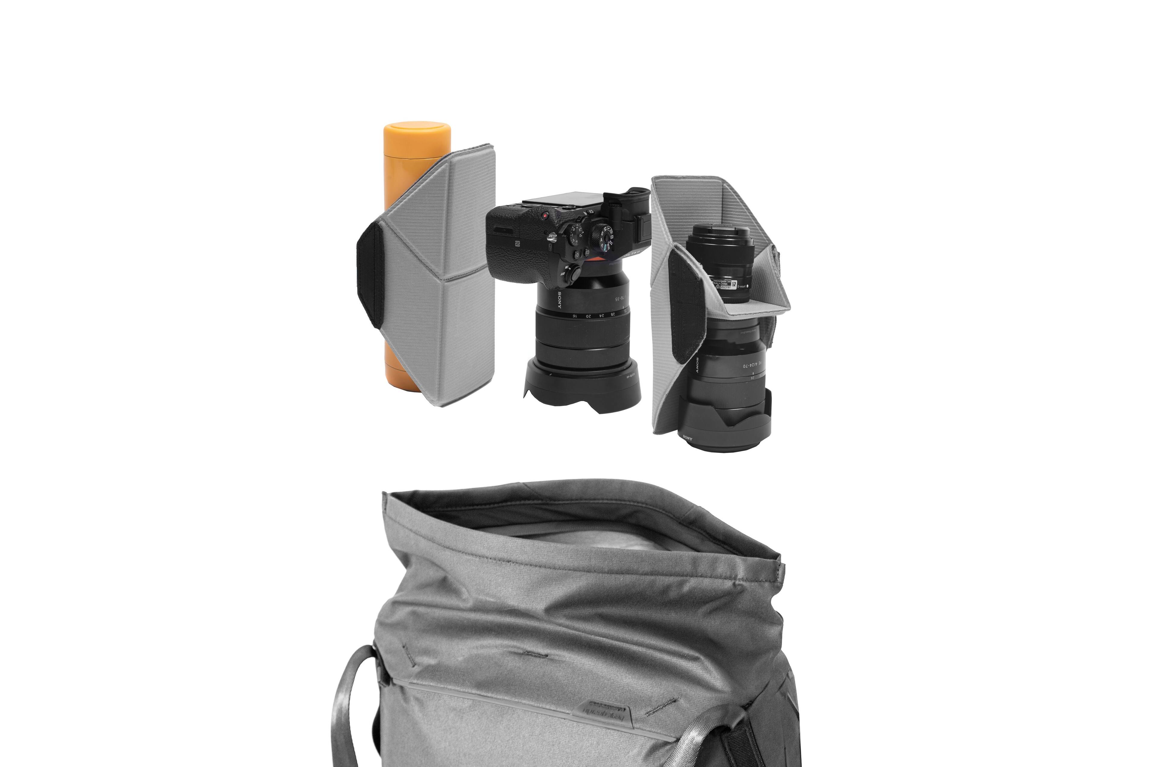 Alt View 12. Peak Design - Everyday Tote V2 15L - Black.