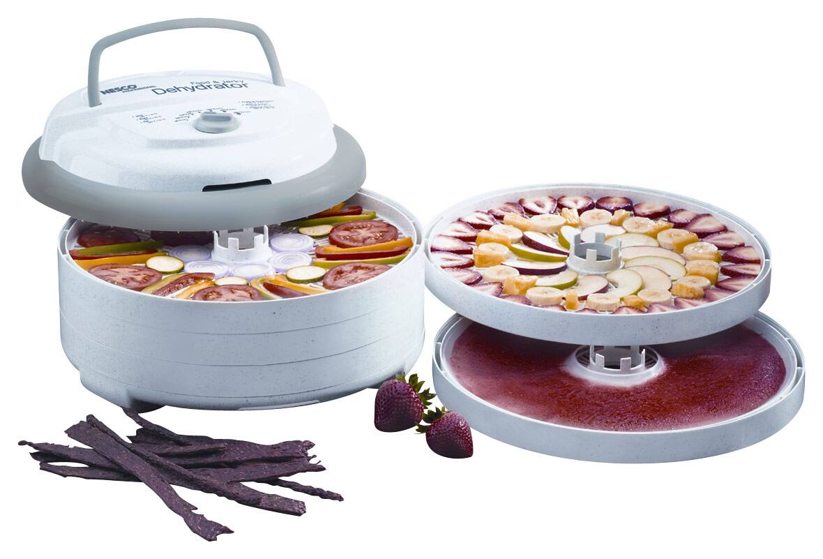 Angle. Nesco - Snackmaster Pro 600-Watt Food Dehydrator - White.