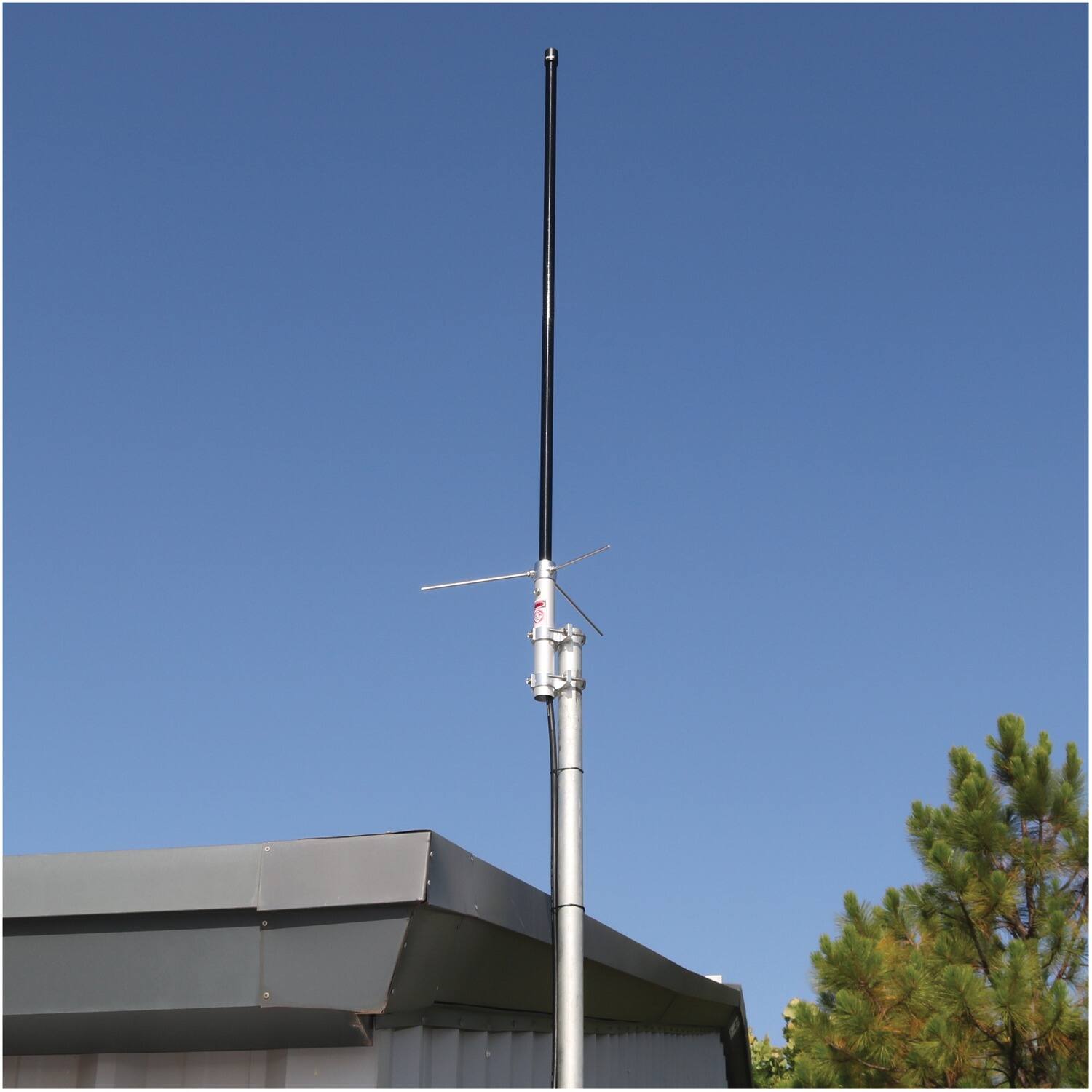 Left. Tram - Pre-Tuned 144MHz–148MHz VHF/430MHz–460MHz UHF Amateur Dual-Band Base Antenna - Black.