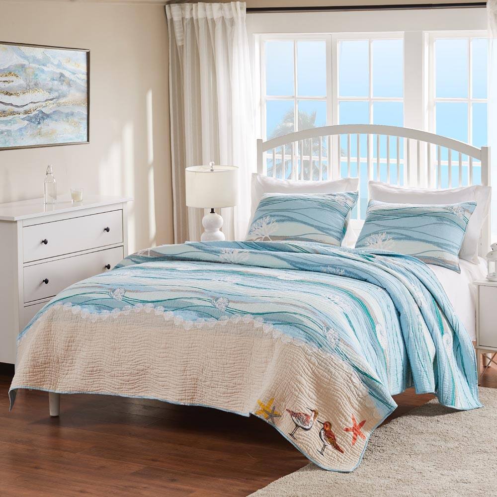 Angle. BreeBe - Maui Quilt Set 3-Piece Full/Queen - Multi.