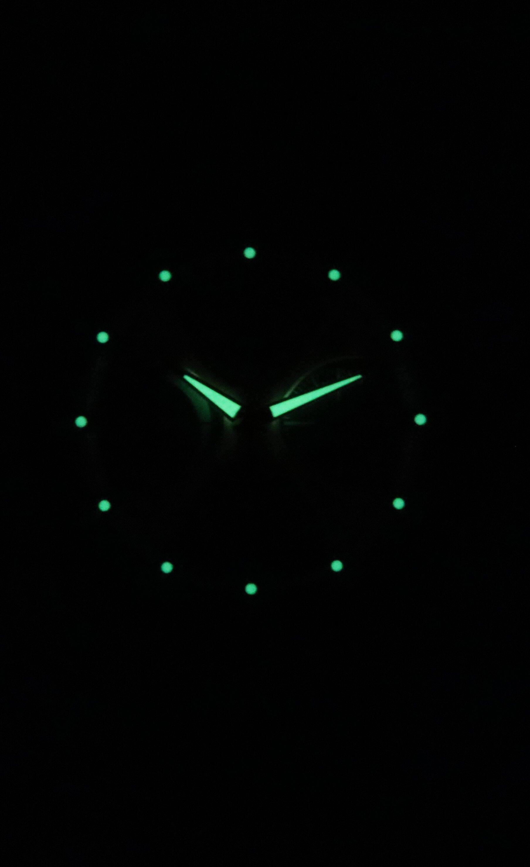 Angle. Citizen - Promaster Tsuno Chronograph Limited Edition Gold And Black Dial Eco-Drive Diver's AV0072-01X 200M Men's Watch - Black and Gold.