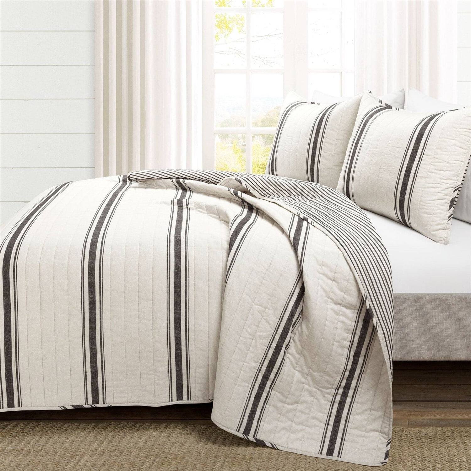 Angle. Hivvago - Full/Queen Black Off-White Cream Stripe Reversible Cotton 3-Piece Quilt Set - Black , Off-White, Cream.