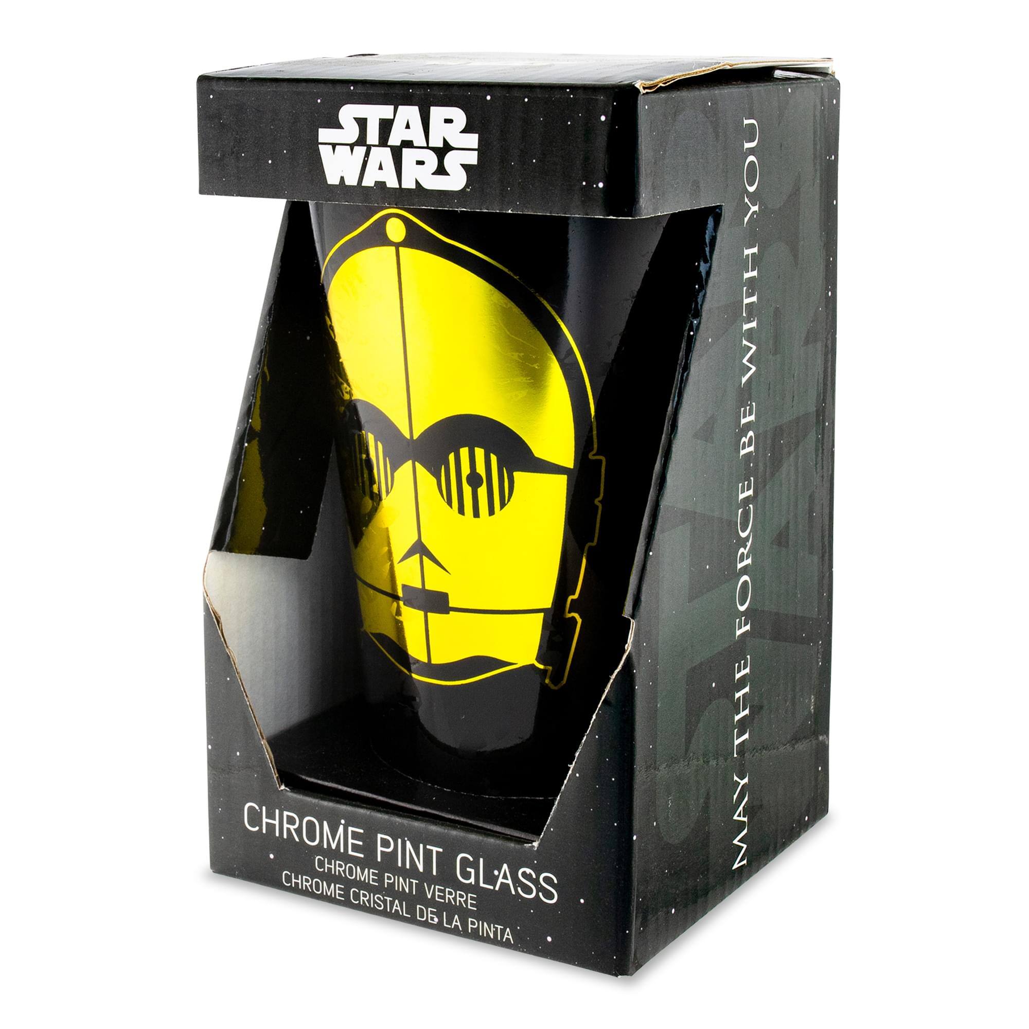 Sure, here is the corrected and grouped text from the image:

---

**STAR WARS**

**MAY THE FORCE BE WITH YOU**

**CHROME PINT GLASS**

**CHROME PINT VERRE**

**CHROME CRISTAL DE LA PINTA**

---

This text is arranged as follows:

- "STAR WARS" is at the top left.
- "MAY THE FORCE BE WITH YOU" is on the right side.
- "CHROME PINT GLASS" is at the bottom left.
- "CHROME PINT VERRE" is below "CHROME PINT GLASS."
- "CHROME CRISTAL DE LA PINTA" is below "CHROME PINT VERRE."