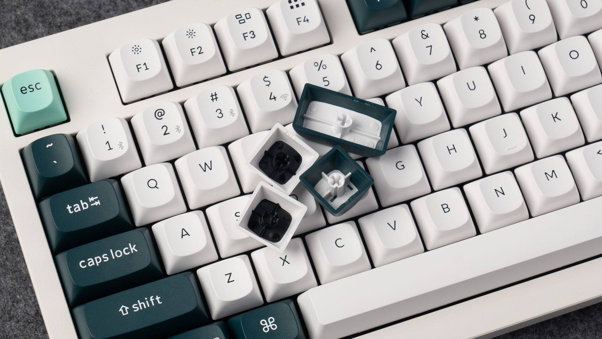 F4 F3 F2 F1 % $ 5 esc # 4 @ 3 e ! 2 * ~ 1 9e  W tab  A C lock caps X Z shift H A ^ 6 G V & 7 Y H B ( O * 9 8 O I U K J - M N >