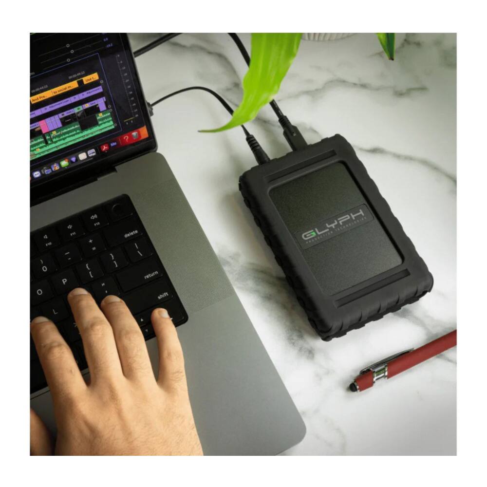 Sure, here is the corrected and grouped text:

- an Andi
- E
- E e
- I O P o
- L E 44
- delete
- + -
- I } I { ] [
- return
- 1 shift
- GLYPH
- .OSISS