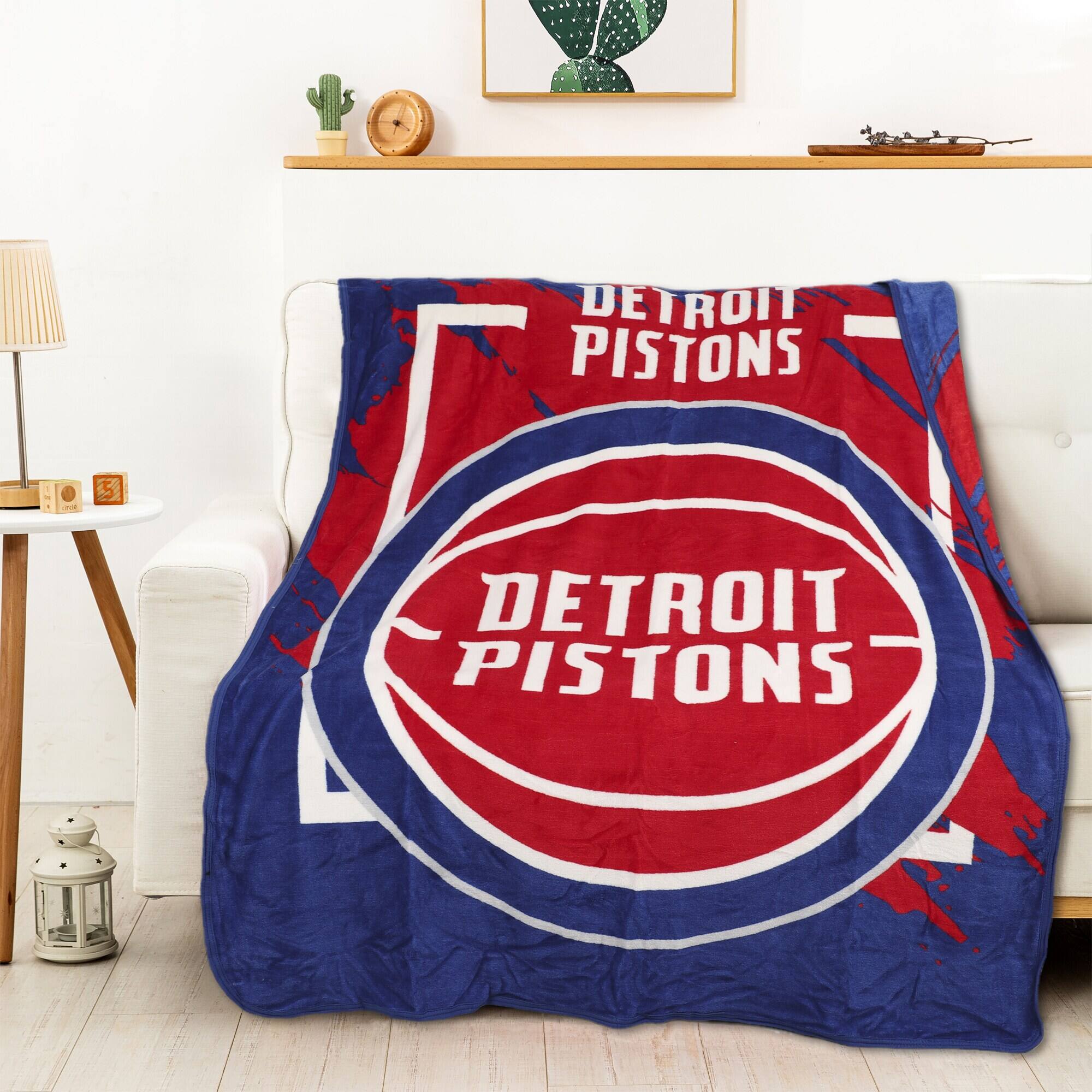 DETROIT PISTONS  
DETROIT PISTONS