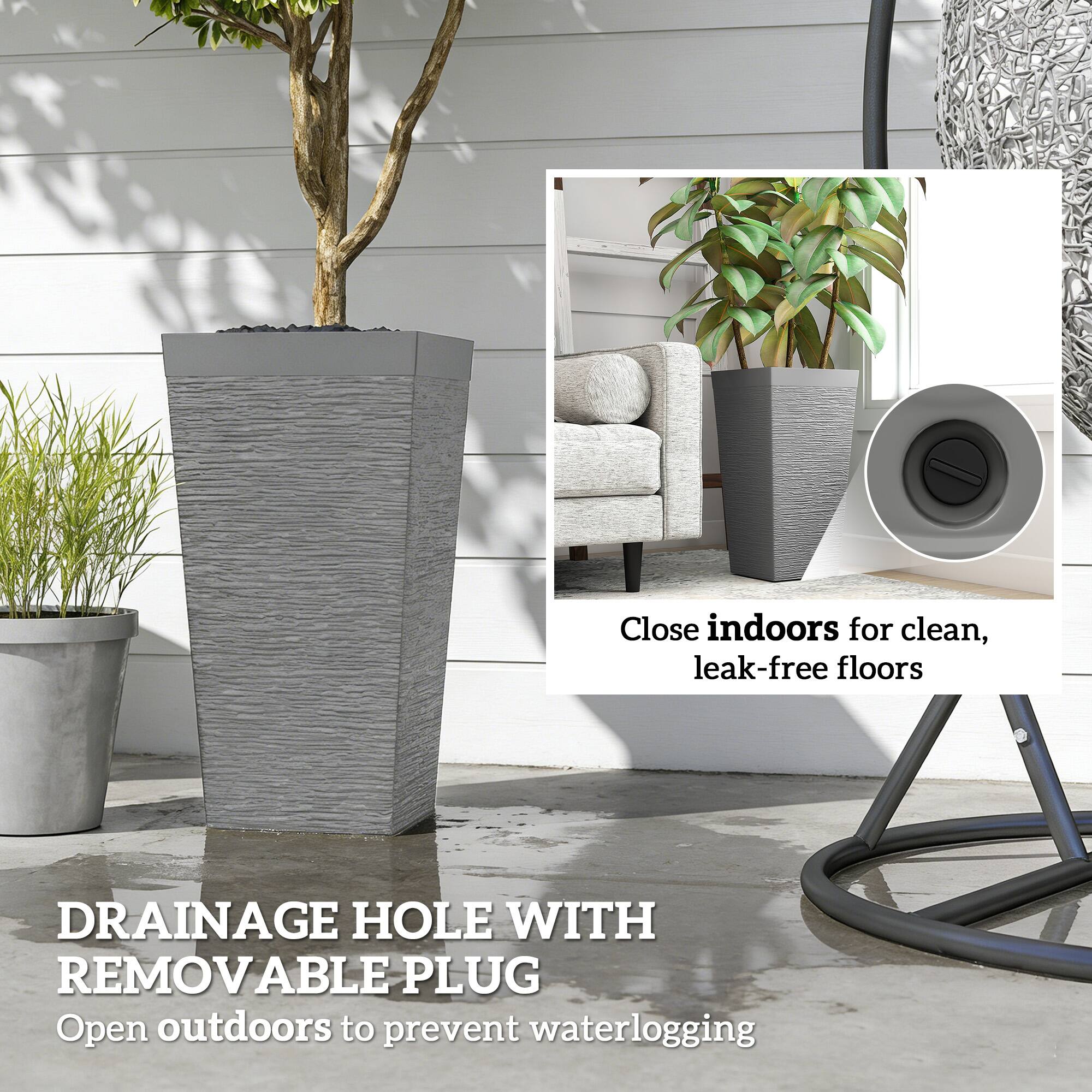 Close indoors for clean, leak-free floors

DRAINAGE HOLE WITH REMOVABLE PLUG

Open outdoors to prevent waterlogging