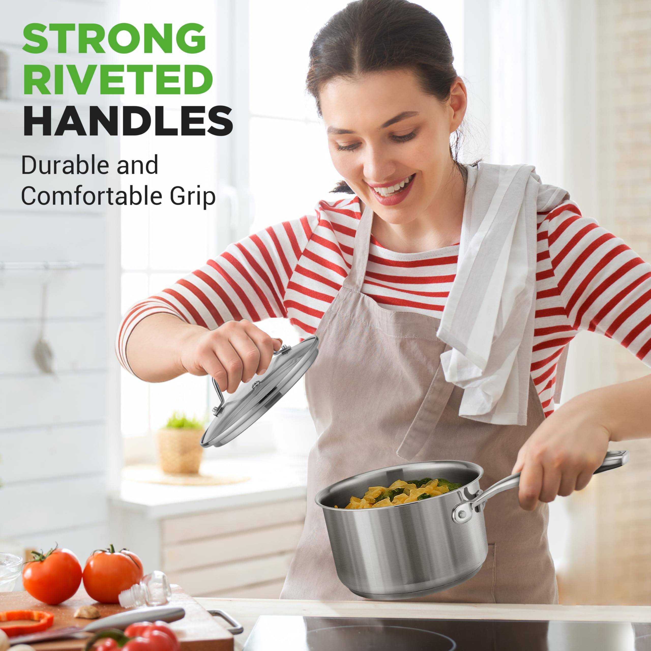 STRONG RIVETED HANDLES  
Durable and Comfortable Grip