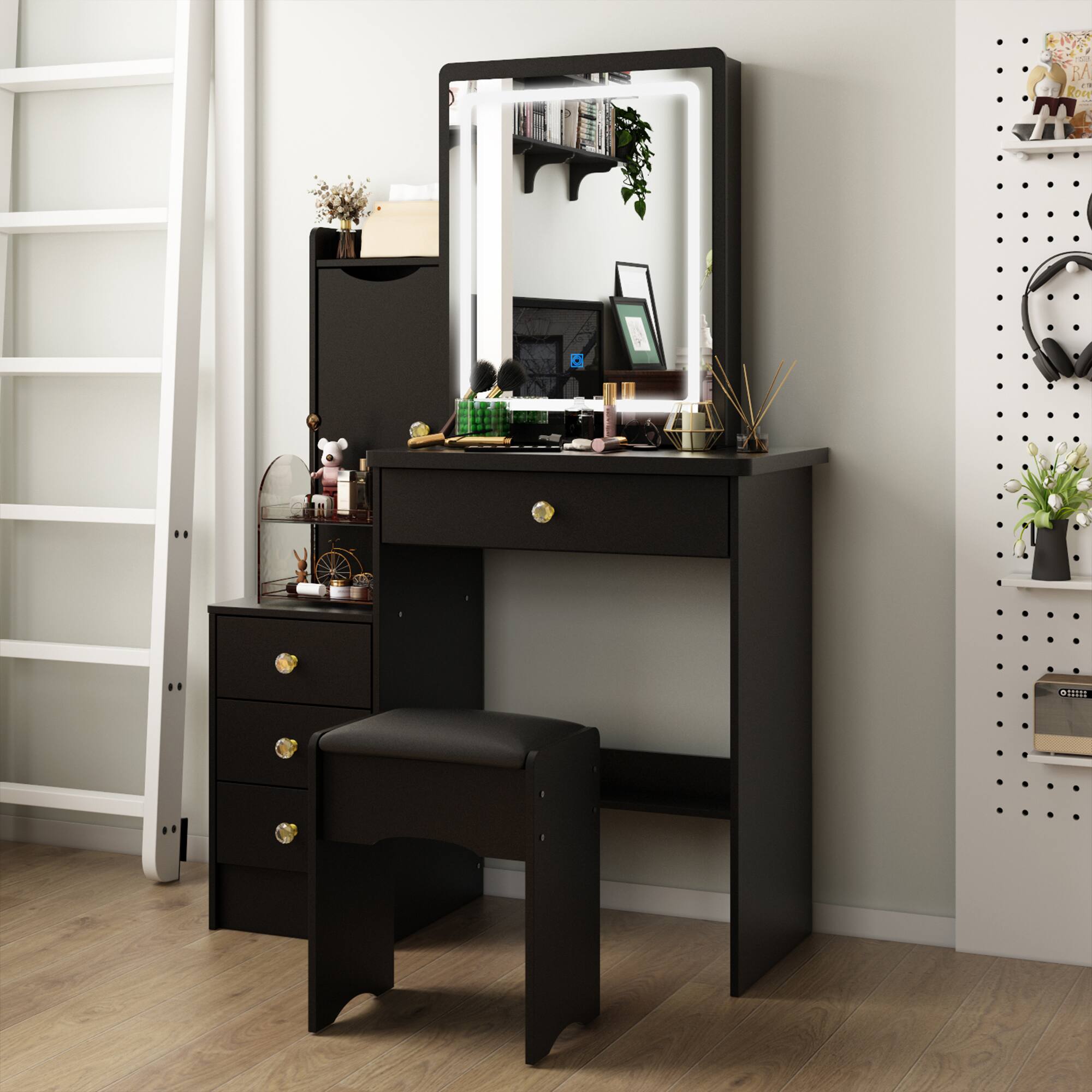 The text in the image is "BAROR O O1LL."